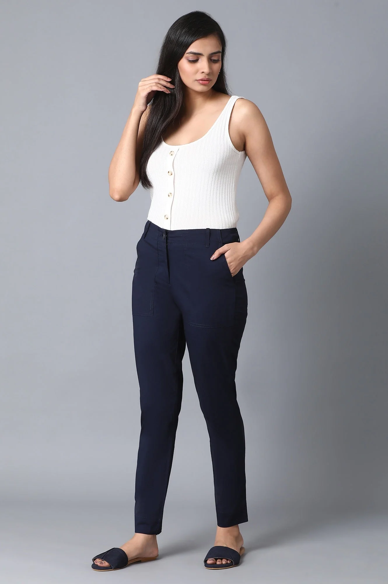 Navy Blue Solid Slim Fit Cotton Pants With Front Zip Closure - Image 5