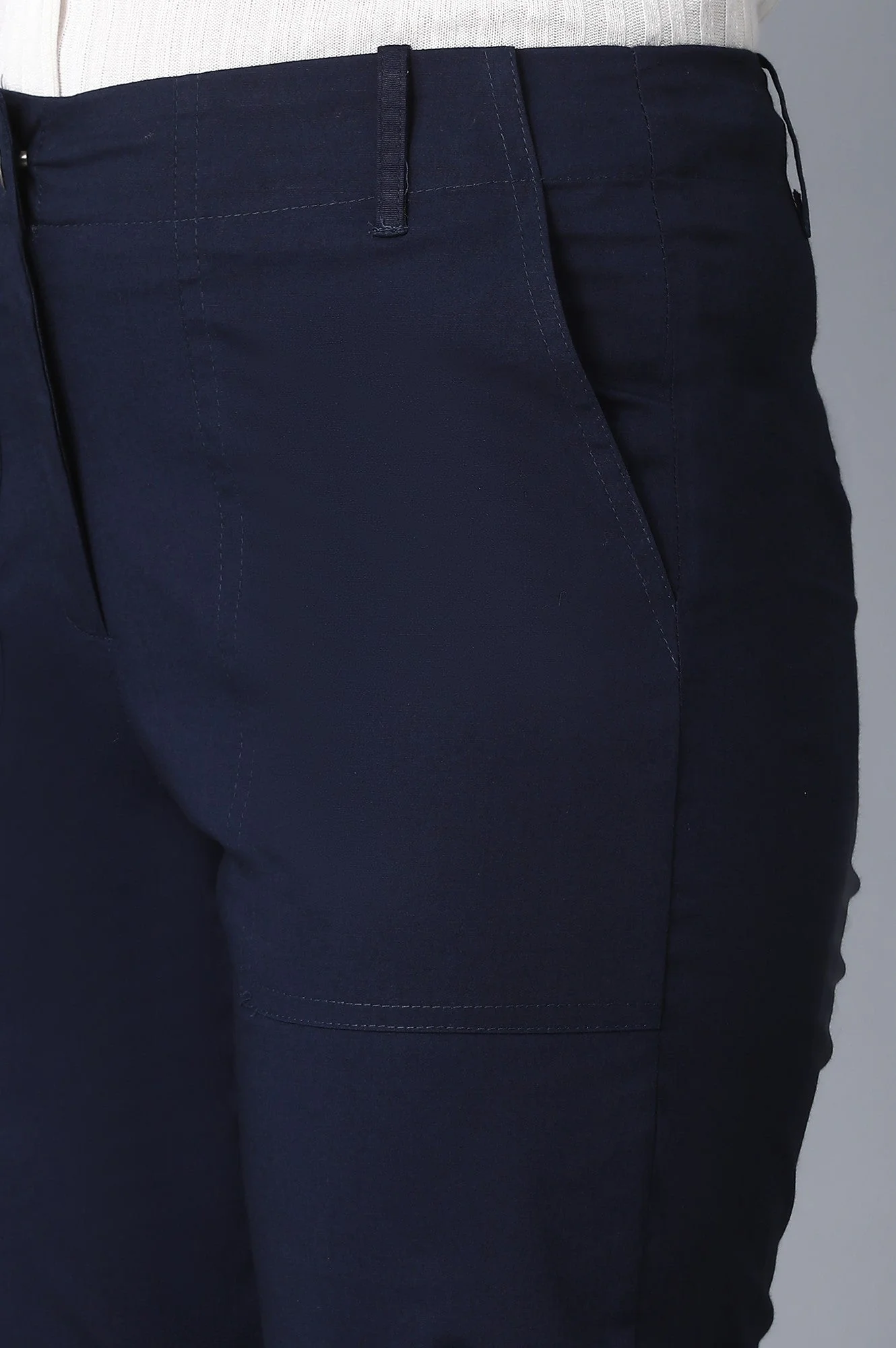 Navy Blue Solid Slim Fit Cotton Pants With Front Zip Closure - Image 6