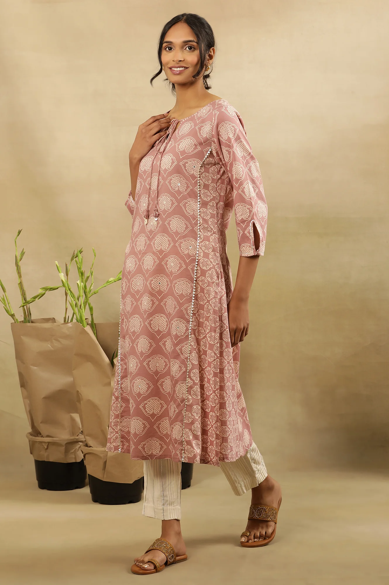 Nectar Pink Block Printed Kurta With Neck Tie-Up - Image 3