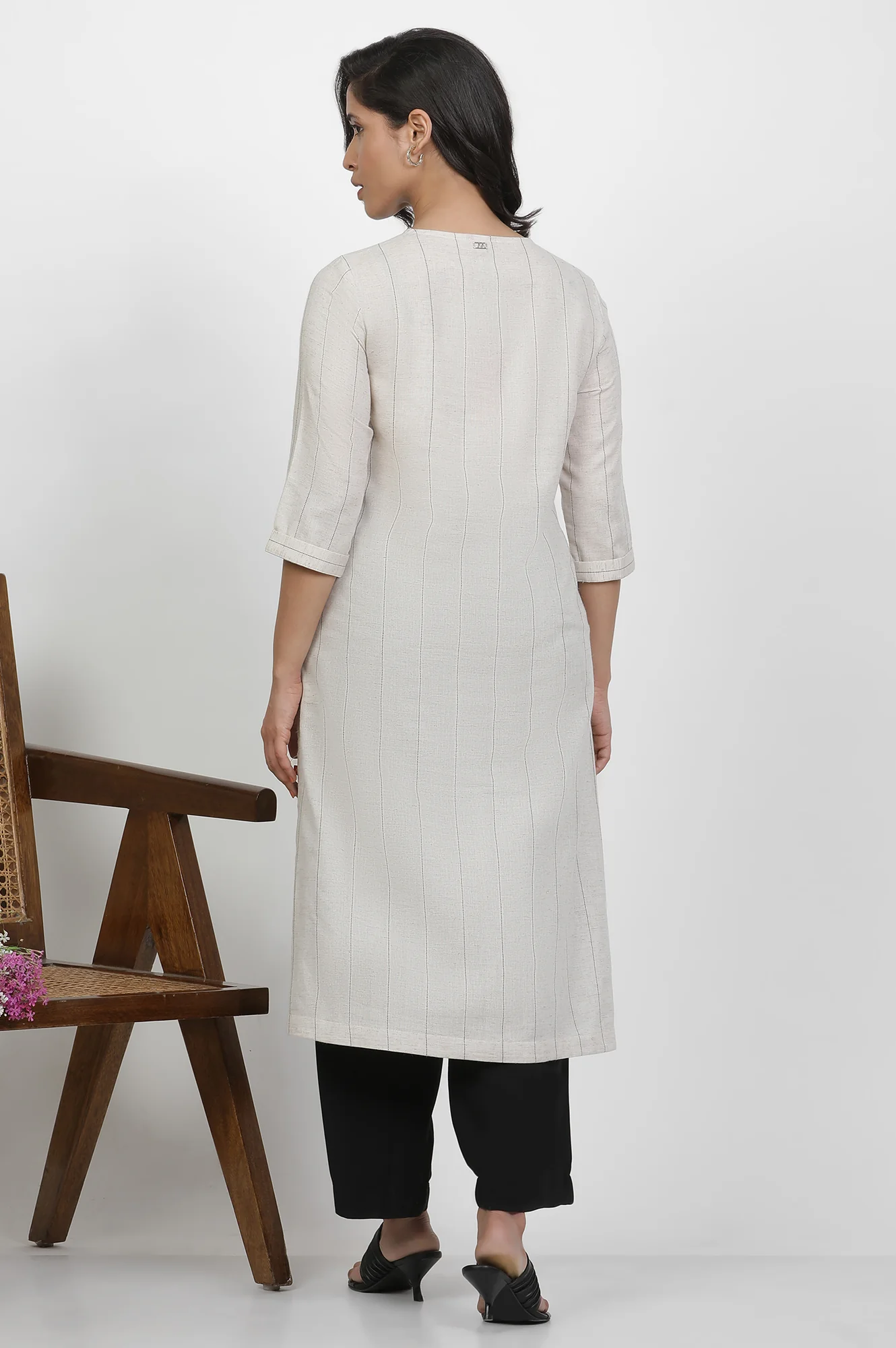Off White Linen Cotton Straight Kurta - Image 4
