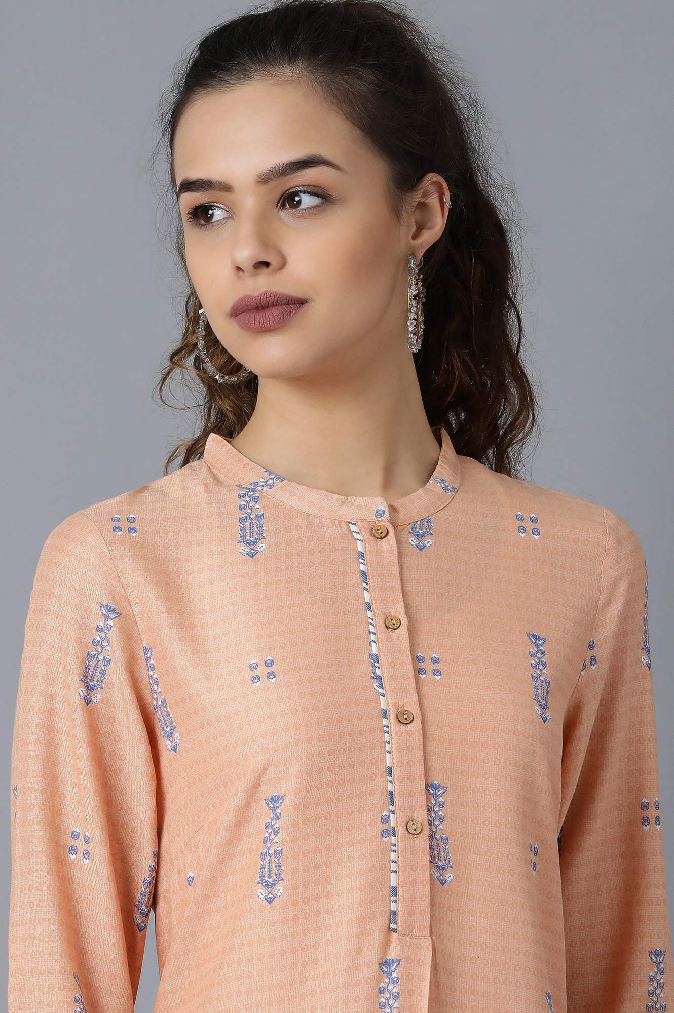 Peach Mandarin Neck Printed kurta - Image 5