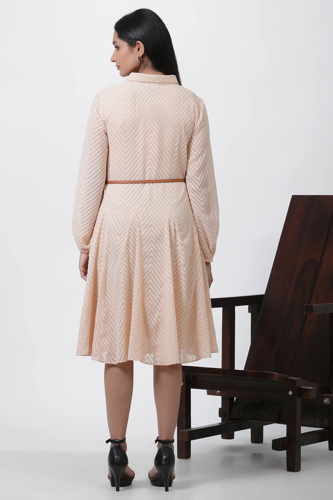 Peach Panelled Short Dress - Image 4