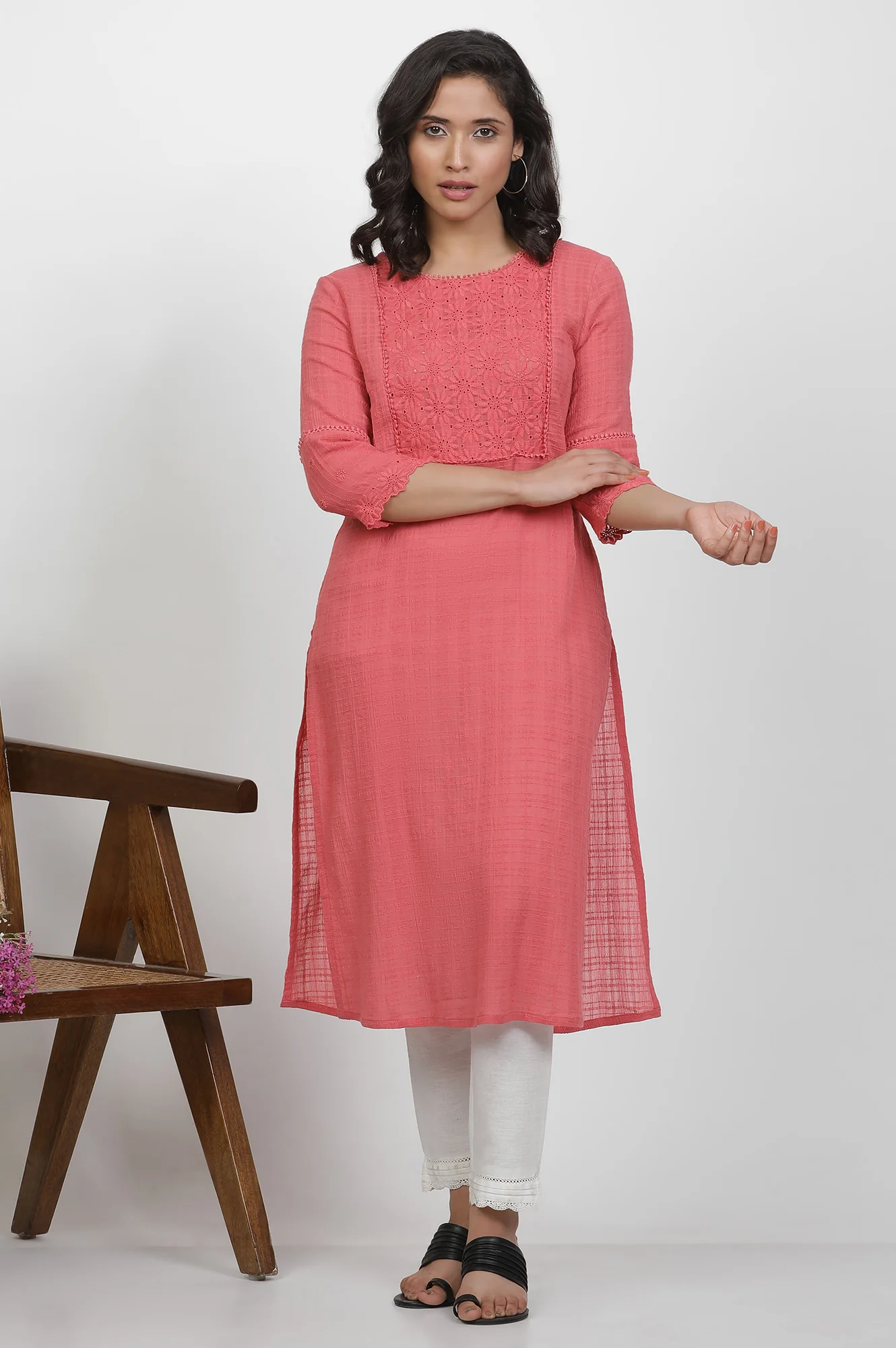 Pink Cotton Kurta With Schiffli Yoke - Image 2
