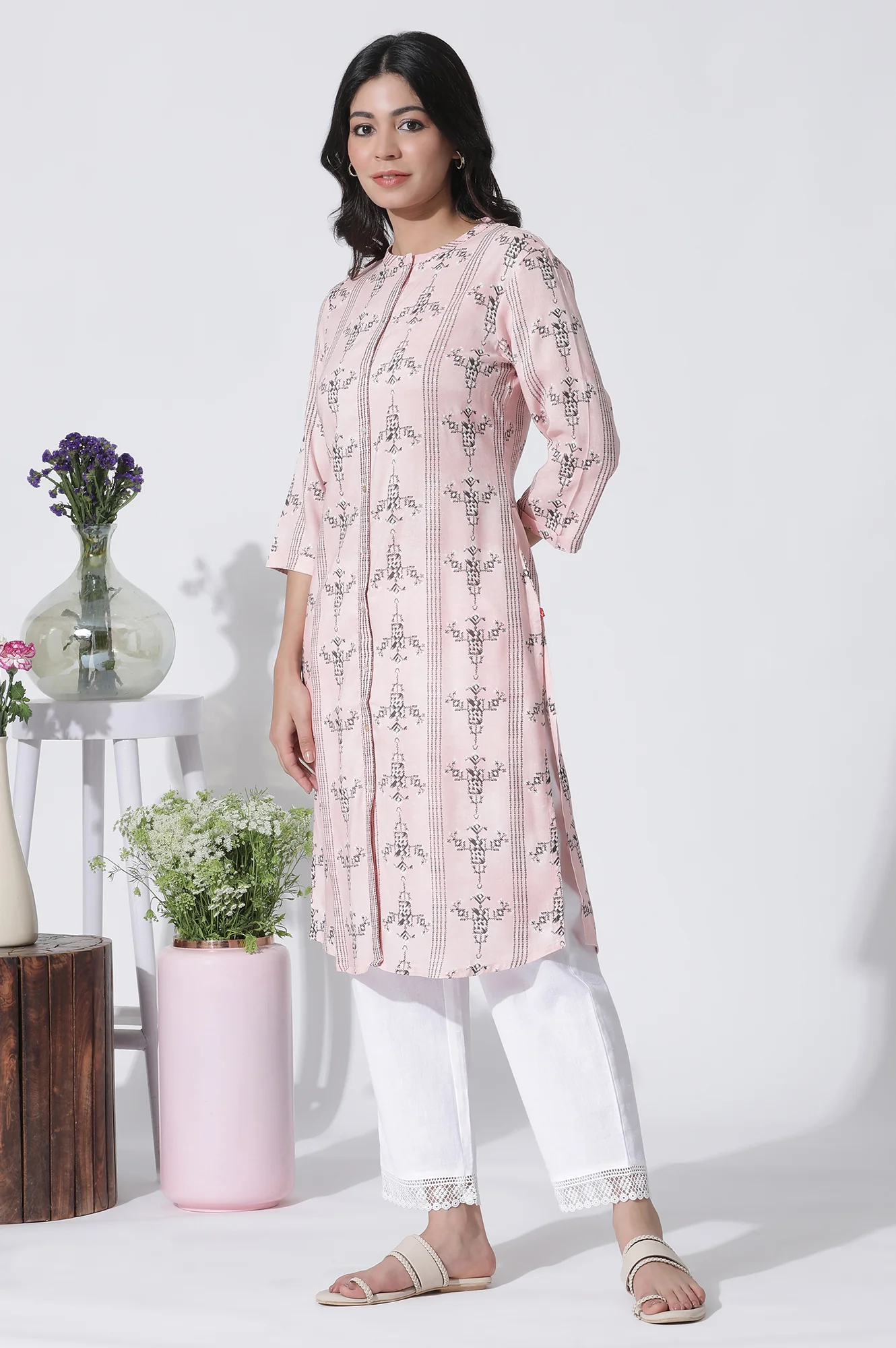 Pink Geometric Printed Straight Shirt Kurta and Pants Set - Image 4