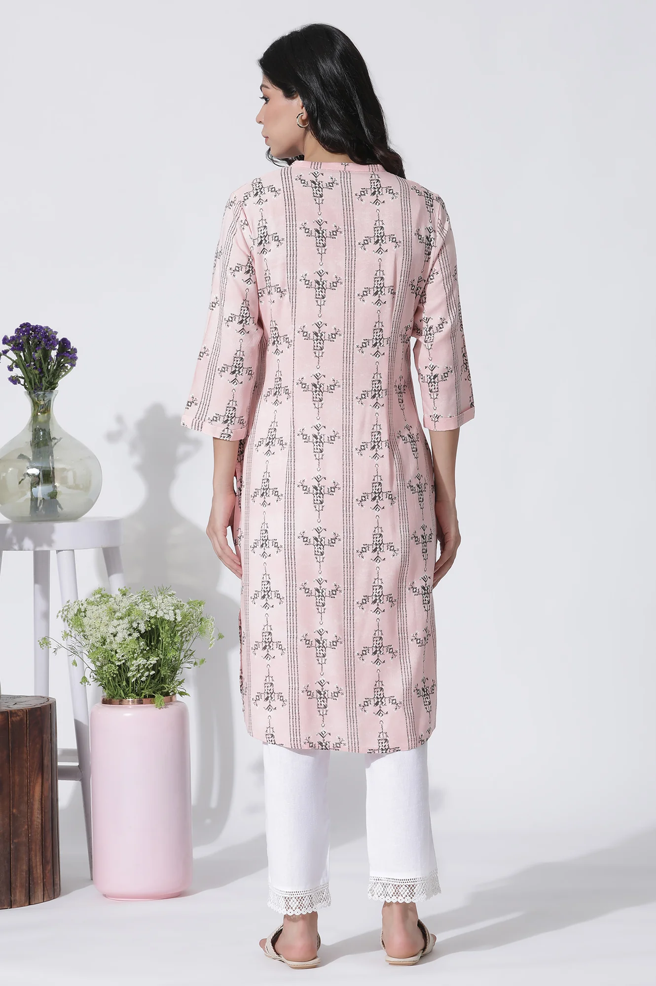 Pink Geometric Printed Straight Shirt Kurta and Pants Set - Image 5