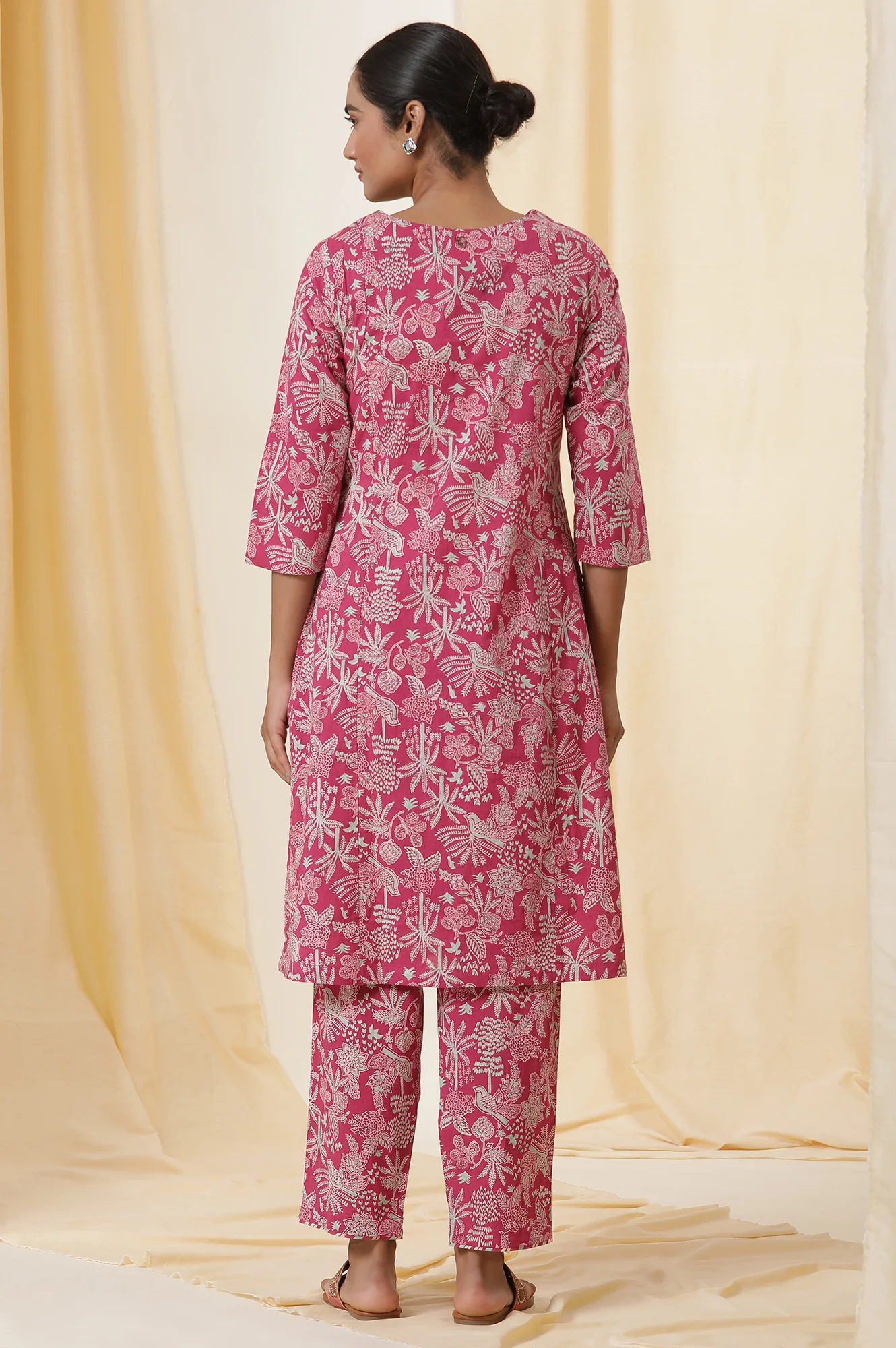 Pink Handblock Printed Cotton Kurta And Pants Co-Ord Set - Image 4