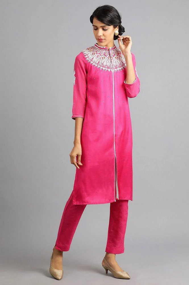 Pink Mandarin Neck Embellished kurta - Image 4