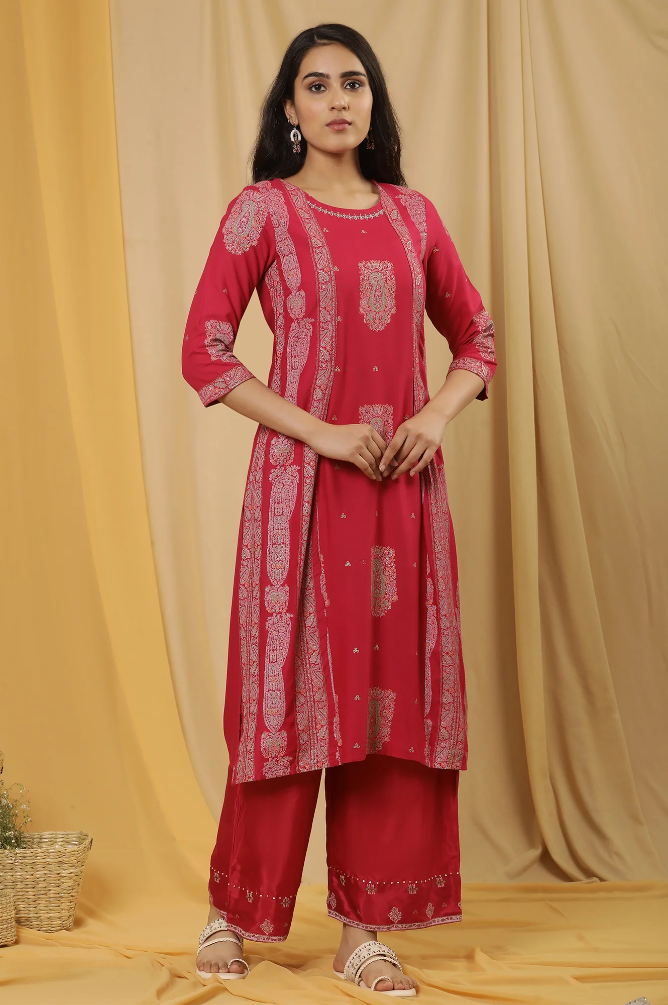 Pink Mock Layer Printed Kurta And Parallel Pants Set - Image 5