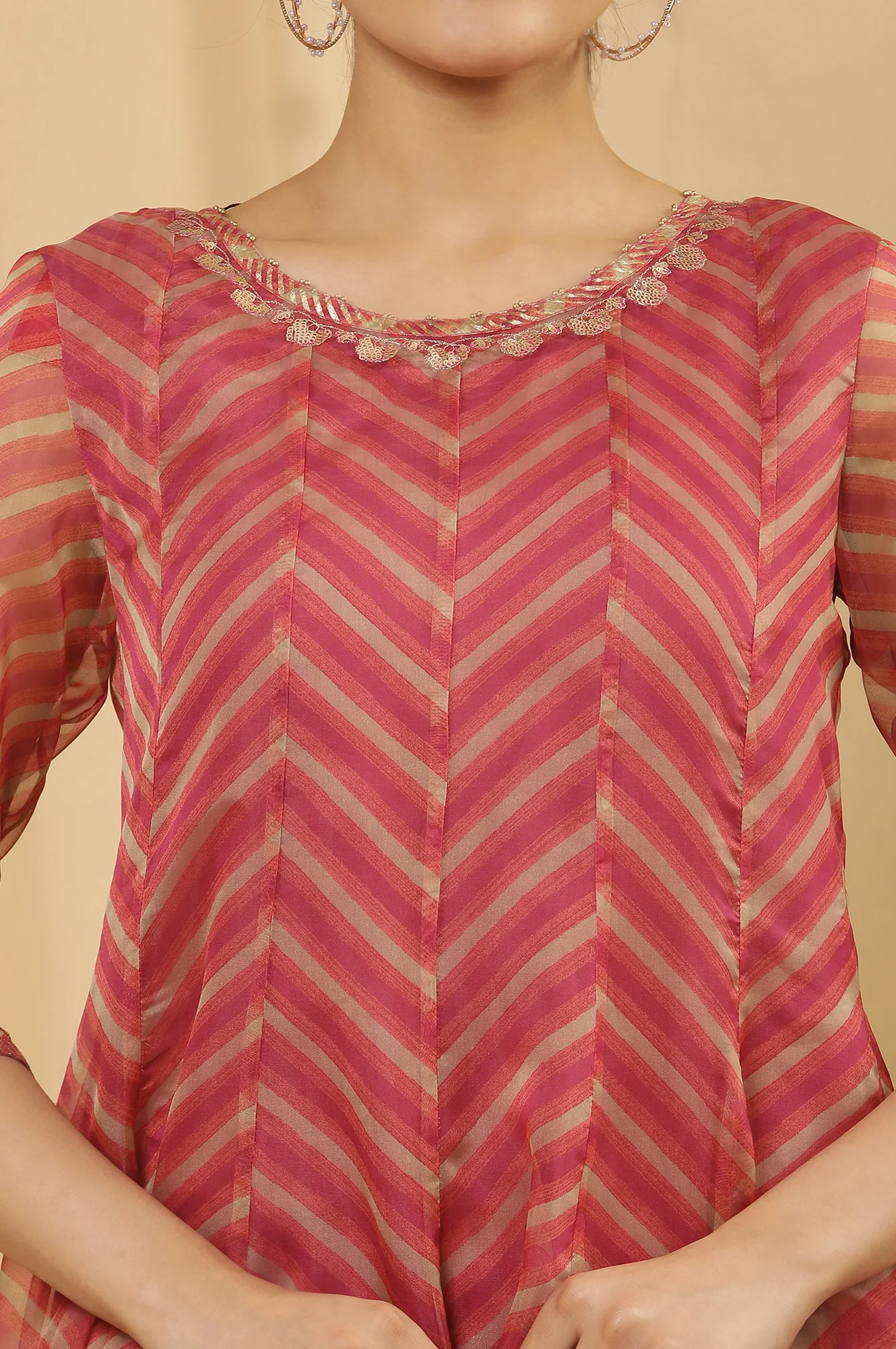Pink Panlled Embroidered Kurta And Pants Set - Image 6