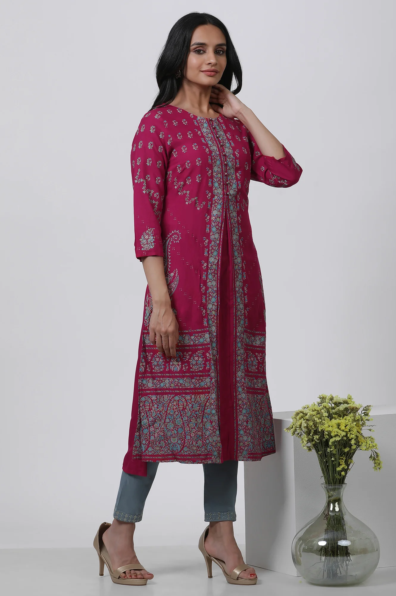 Pink Placement Printed Kurta And Blue Pants - Image 5