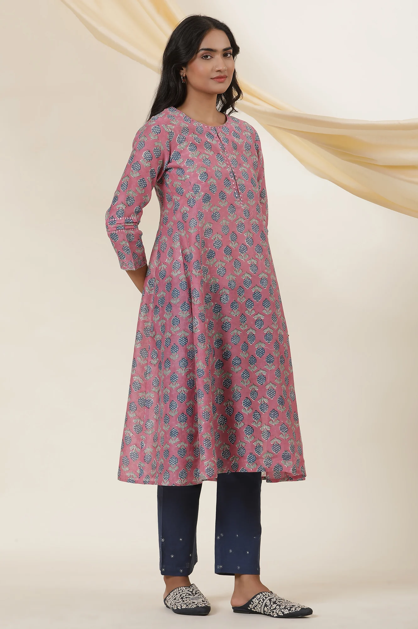 Pink Round Neck Block Print Kurta - Image 5