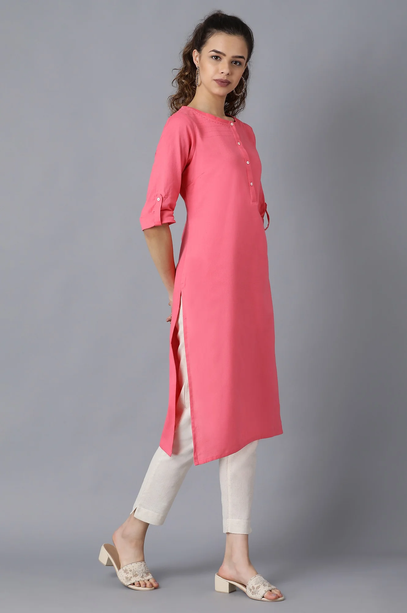 Pink Round Neck Solid kurta - Image 4