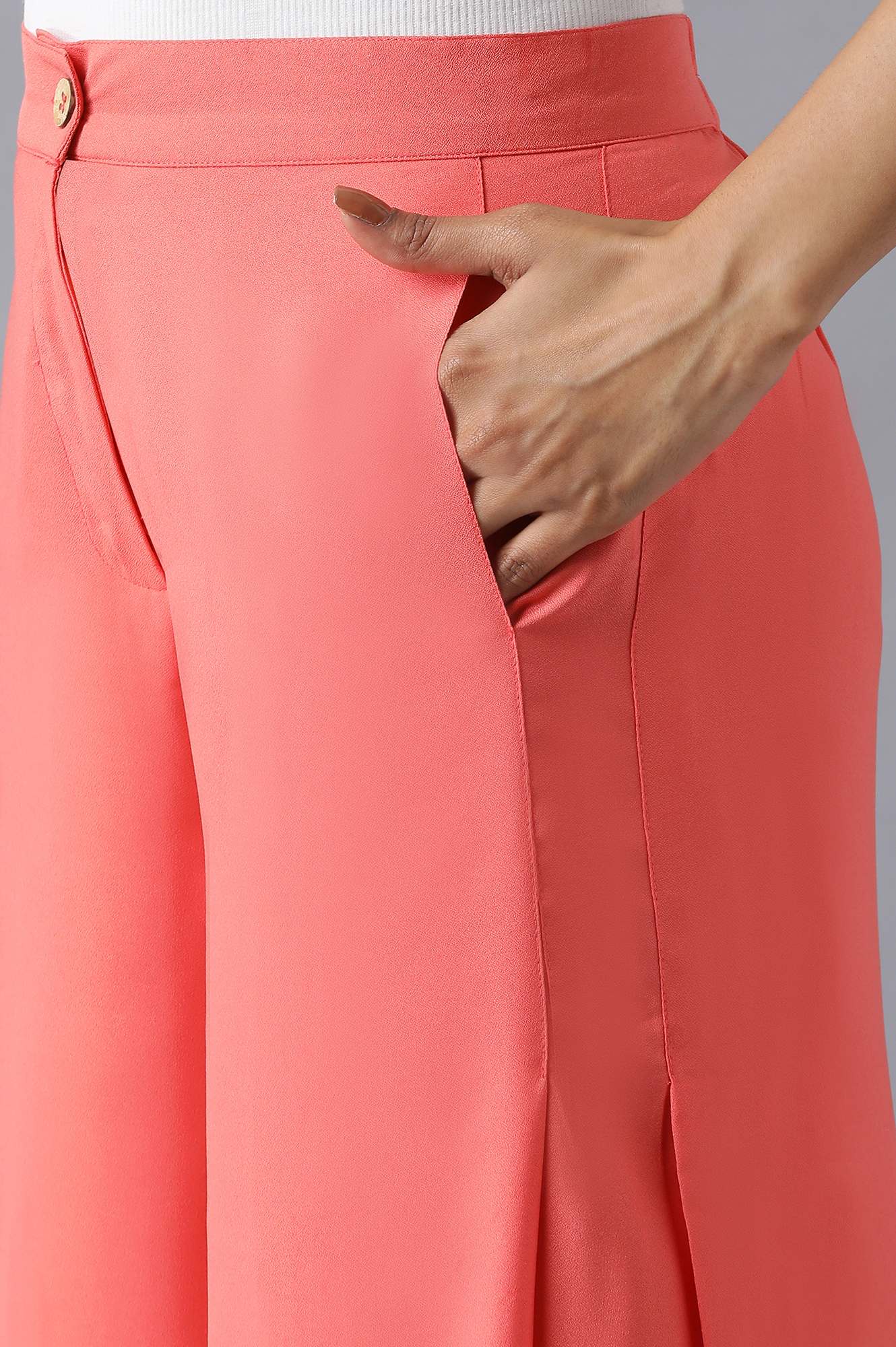 Pink Solid Flared Woven Palazzo With Side Pleats - Image 7