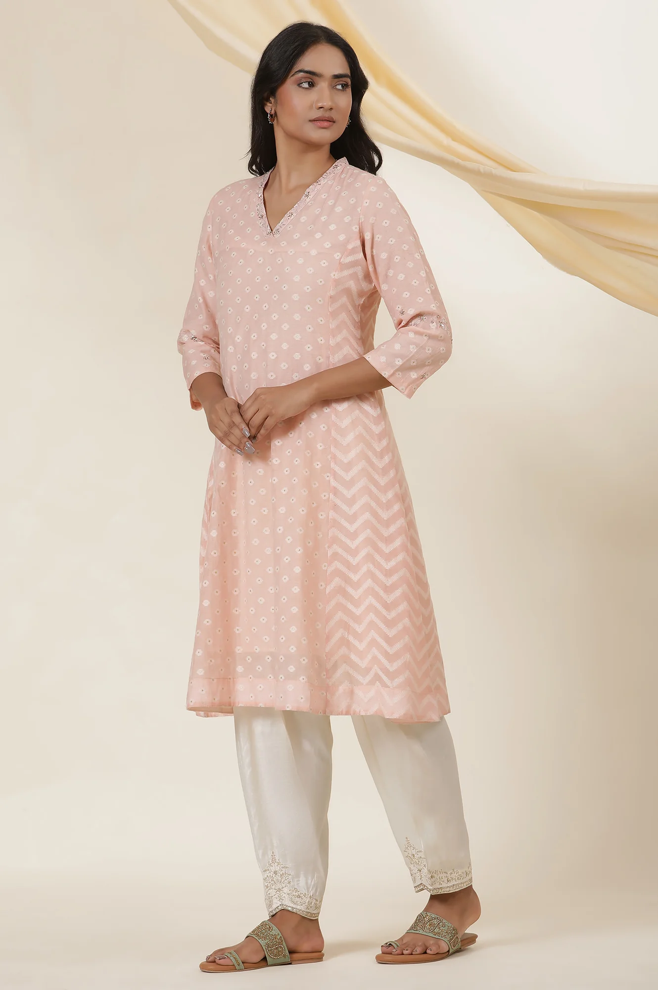 Pink V-Neck Jacquard Embroidered Kurta - Image 3