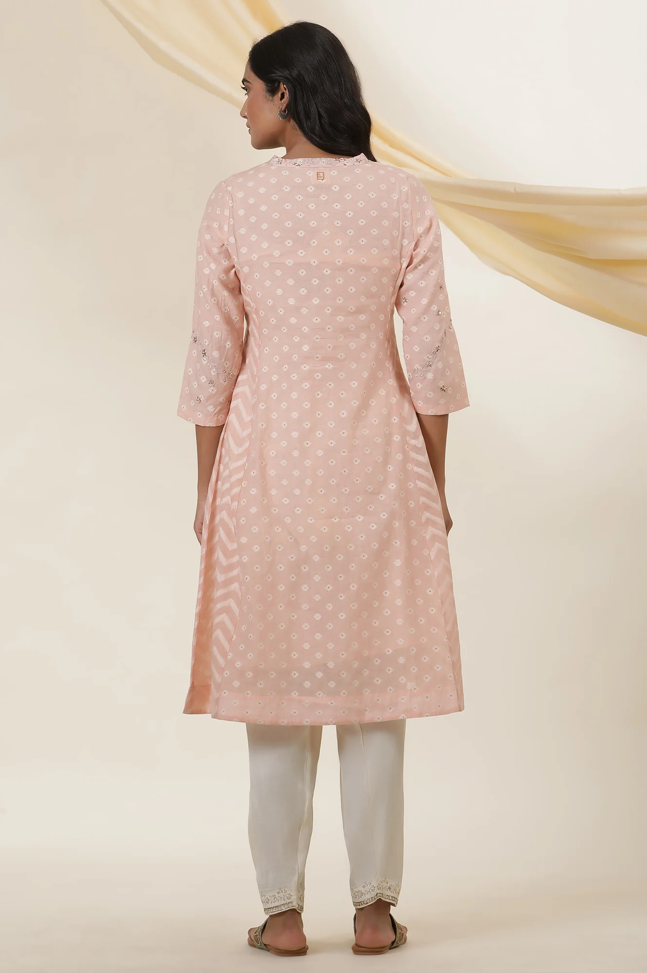 Pink V-Neck Jacquard Embroidered Kurta - Image 4