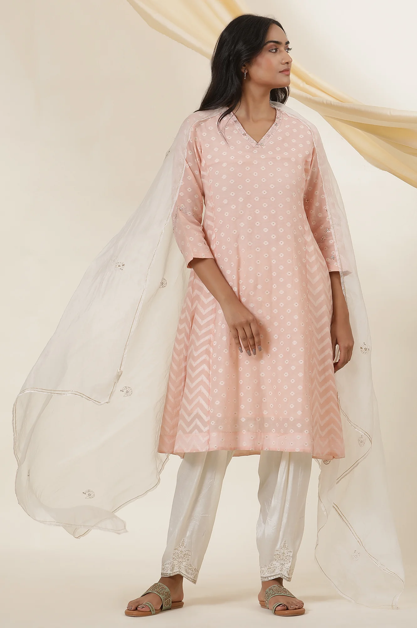 Pink V-Neck Jacquard Embroidered Kurta - Image 6