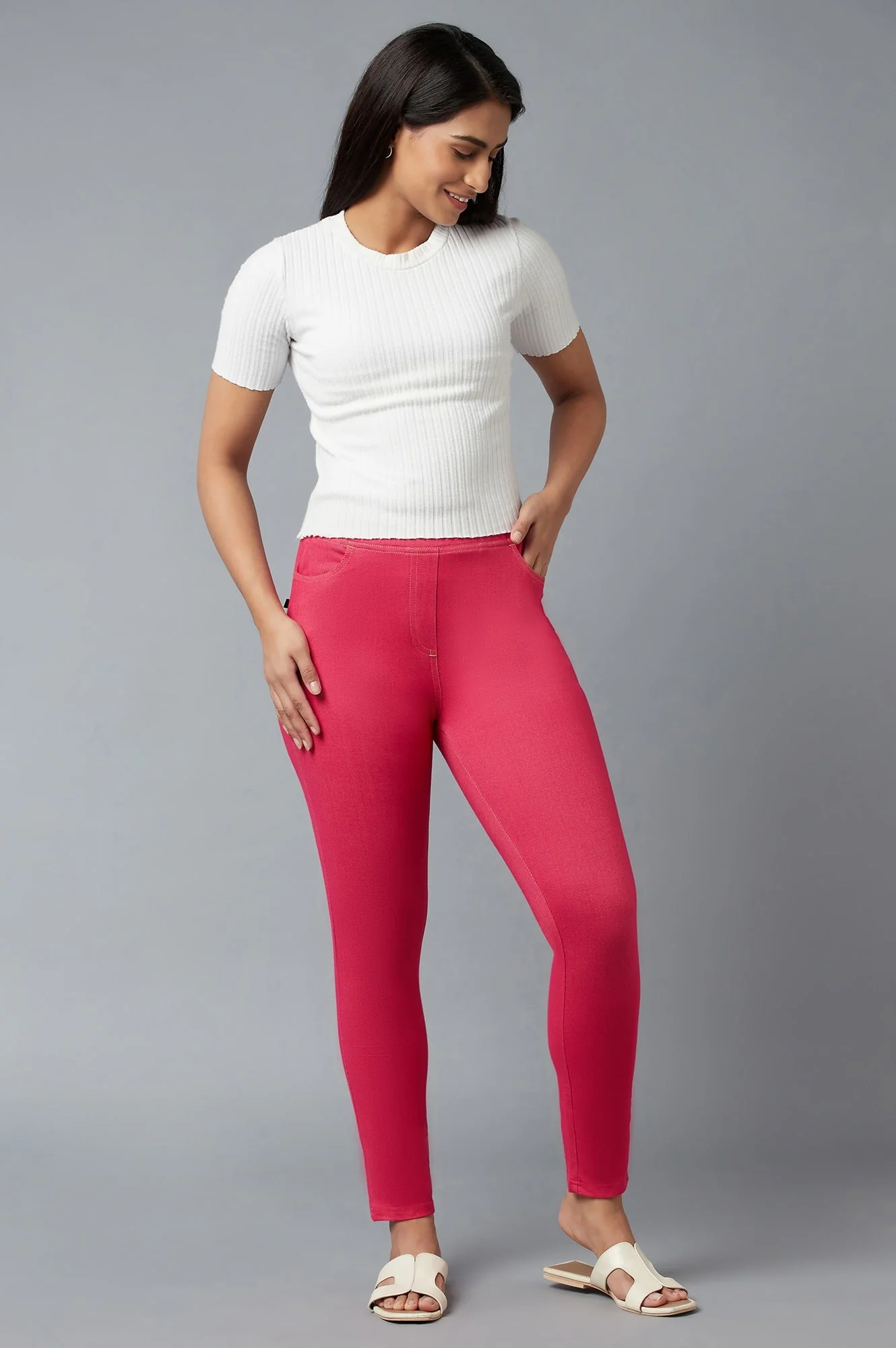 Pink Solid Skinny Fit Cotton Jeggings With Elasticated Waist - Image 5