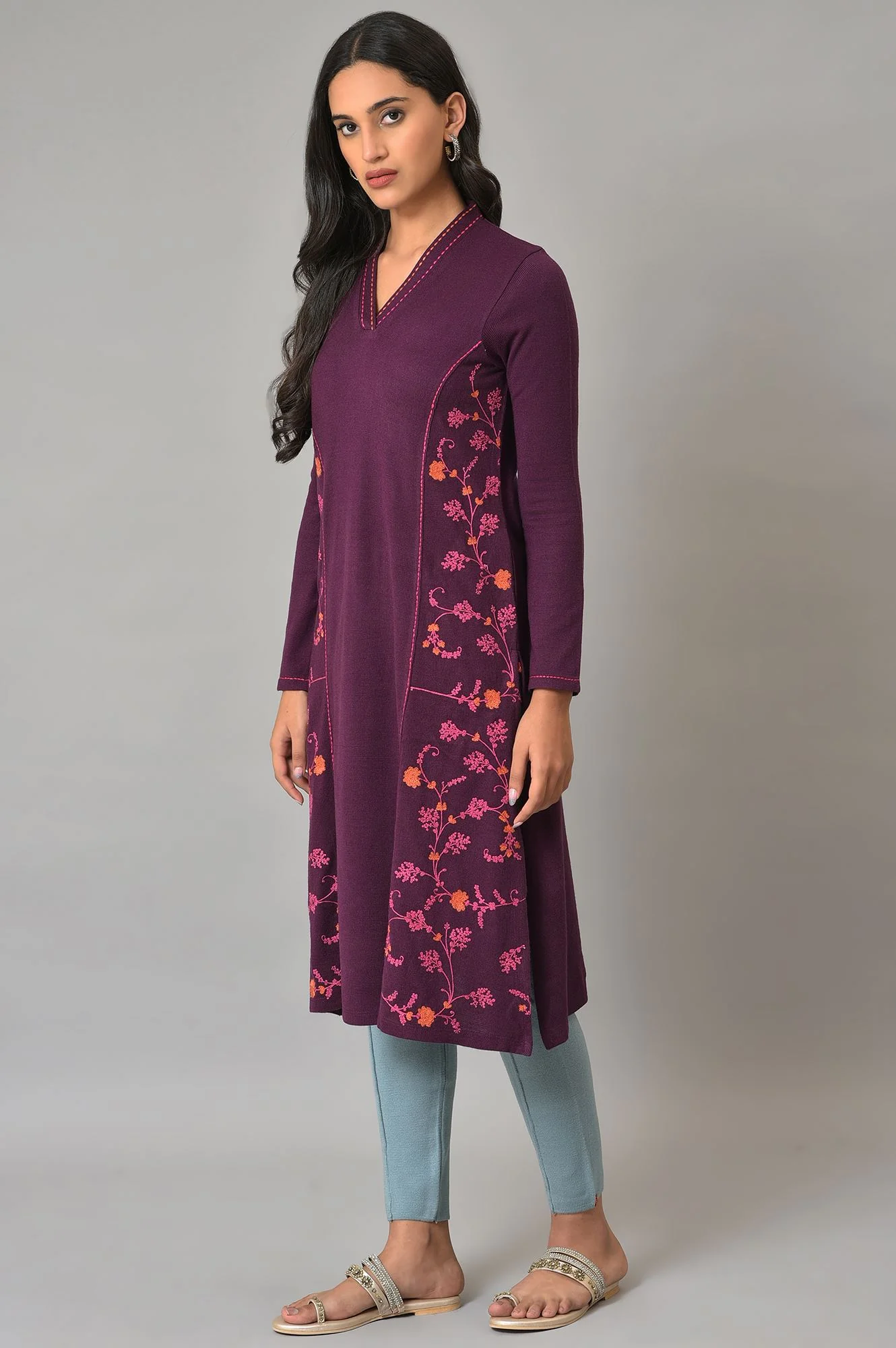 Purple A-Line Embroidered Winter kurta - Image 3