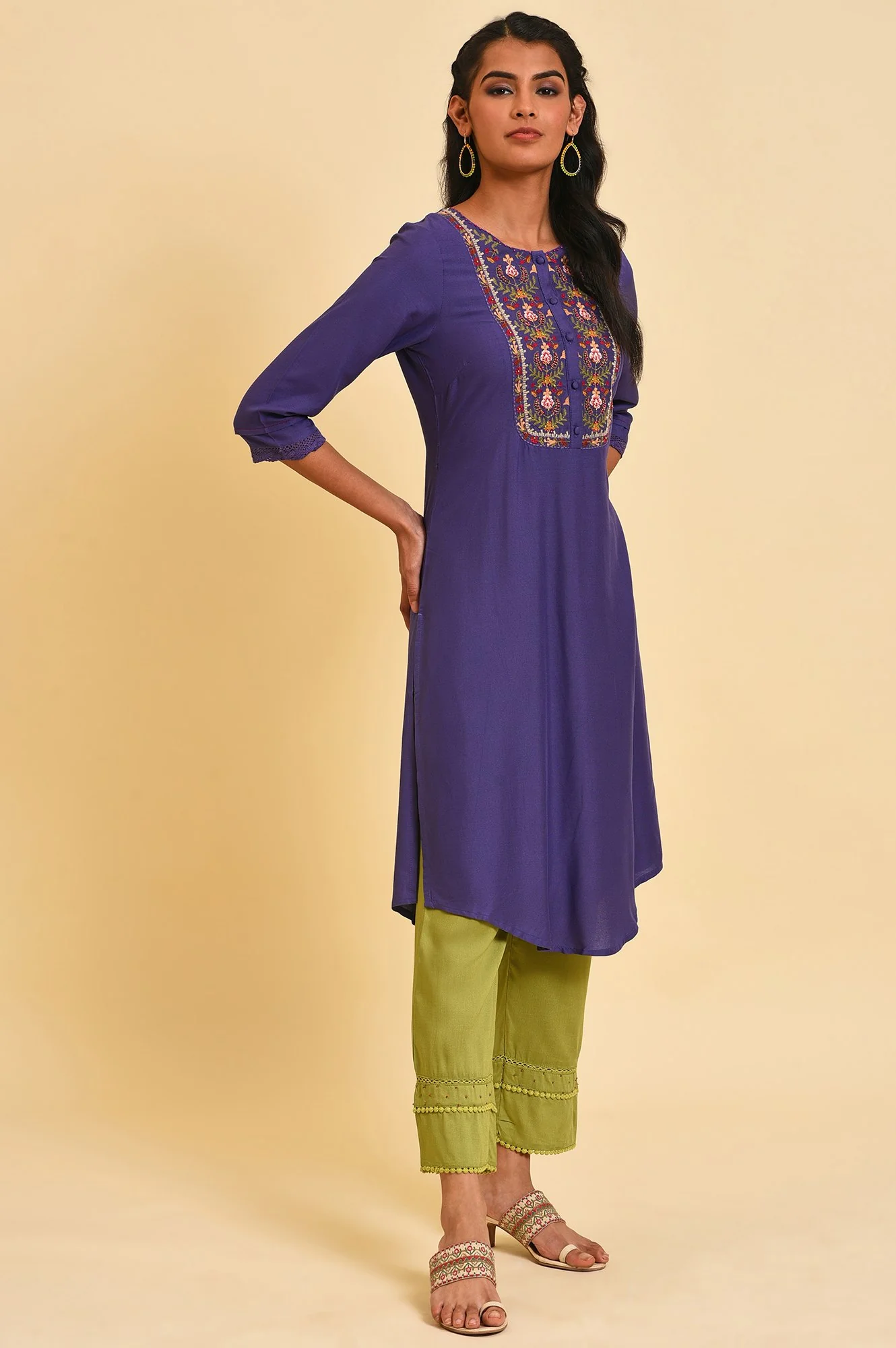 Purple Embroidered Straight kurta - Image 10