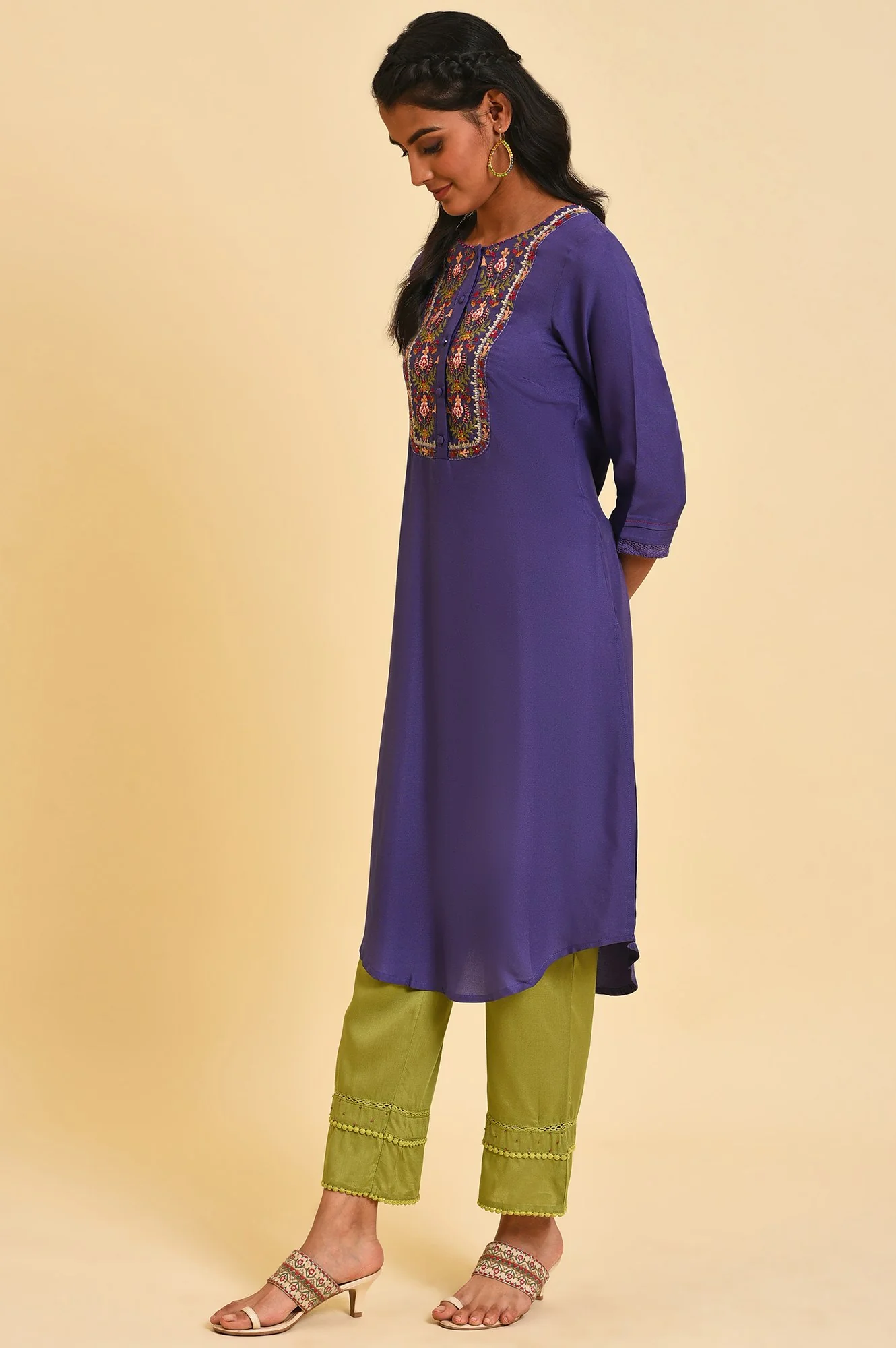 Purple Embroidered Straight kurta - Image 4