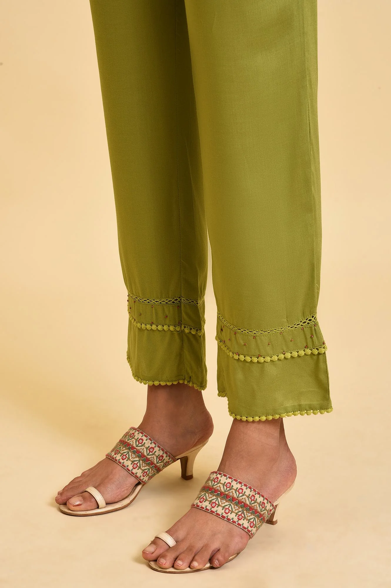 Purple Embroidered Straight kurta - Image 9