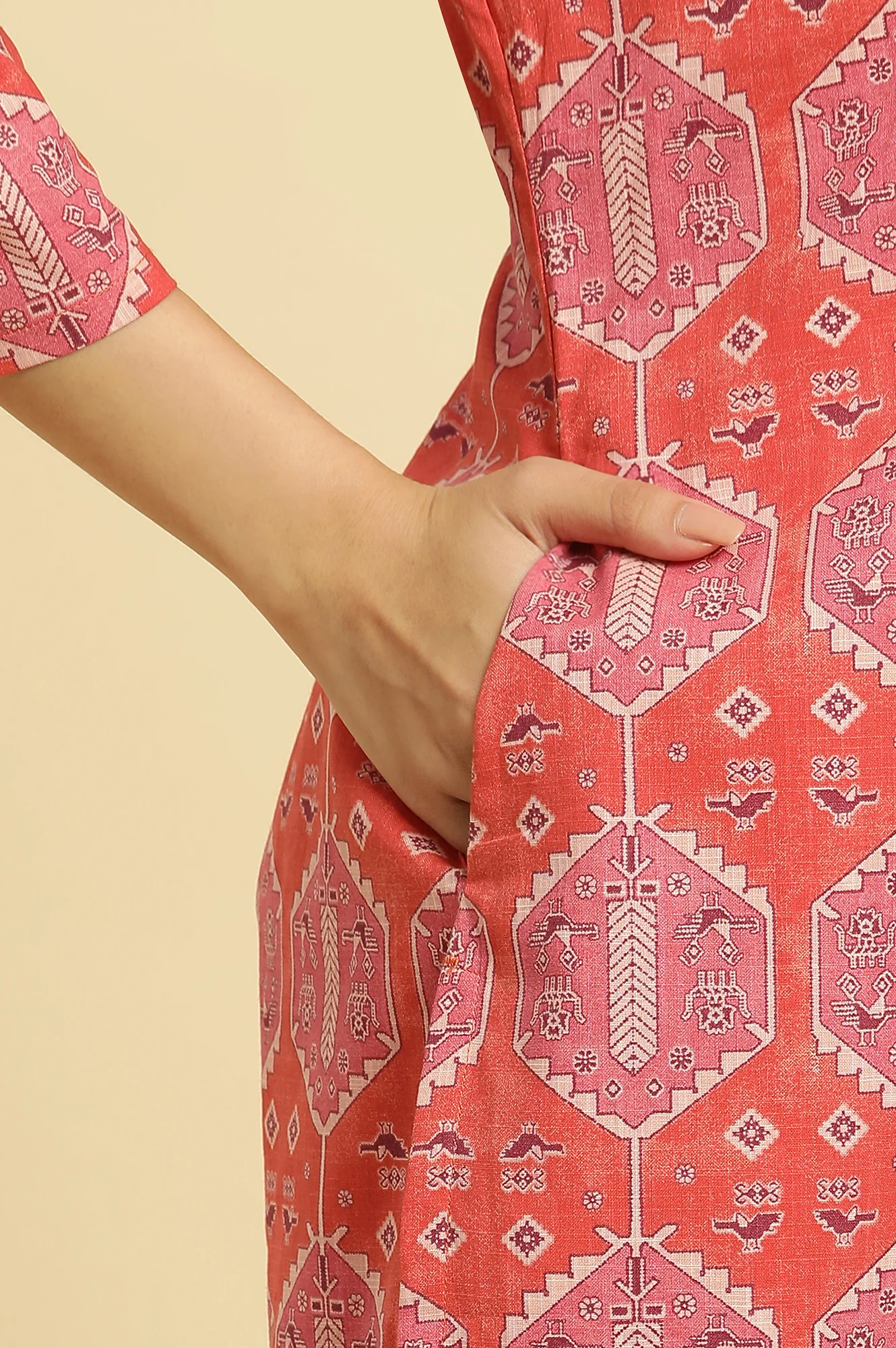 Red Geometric Printed Casual Kurta - Image 7