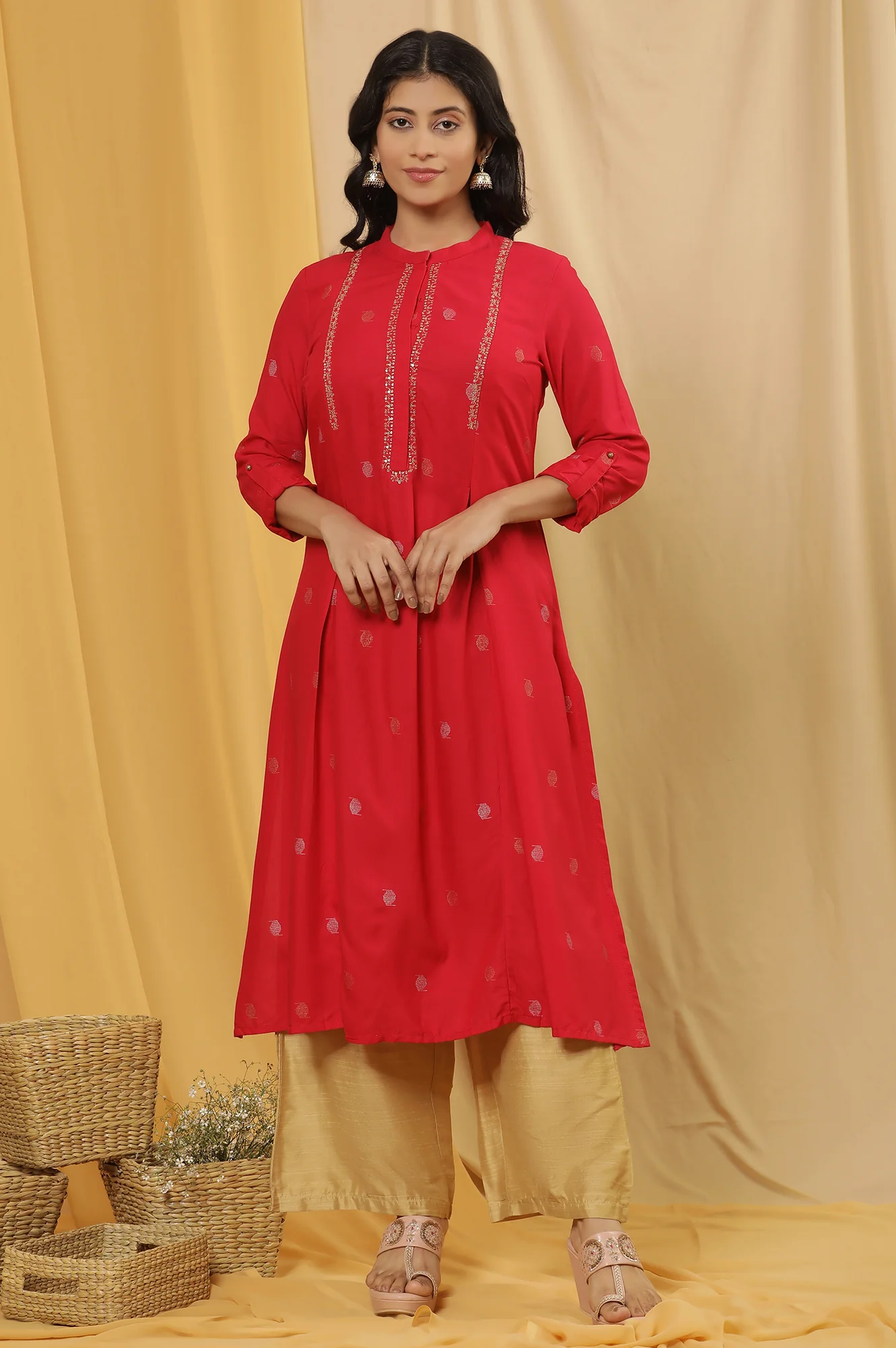 Red Metallic Embroidered Kurta And Pants Set - Image 2