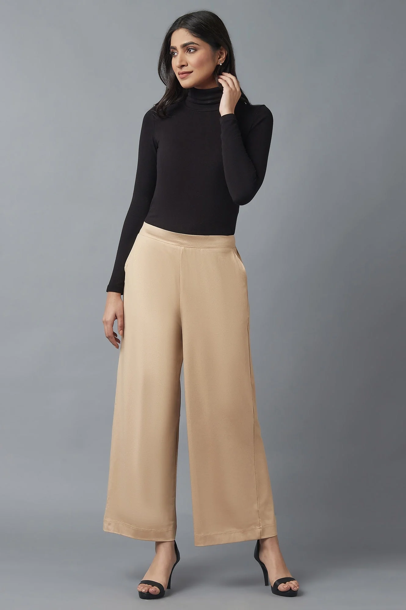 Rose Gold Solid Straight Fit Cotton Palazzo With Side Pockets - Image 6