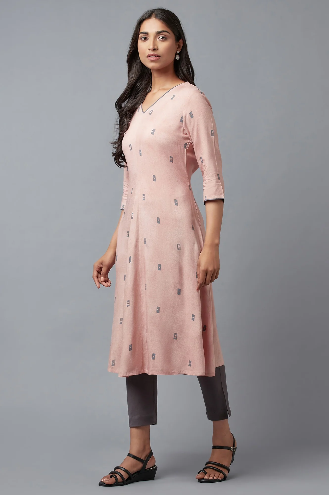 Salmon Pink kurta & Pants Set - Image 3
