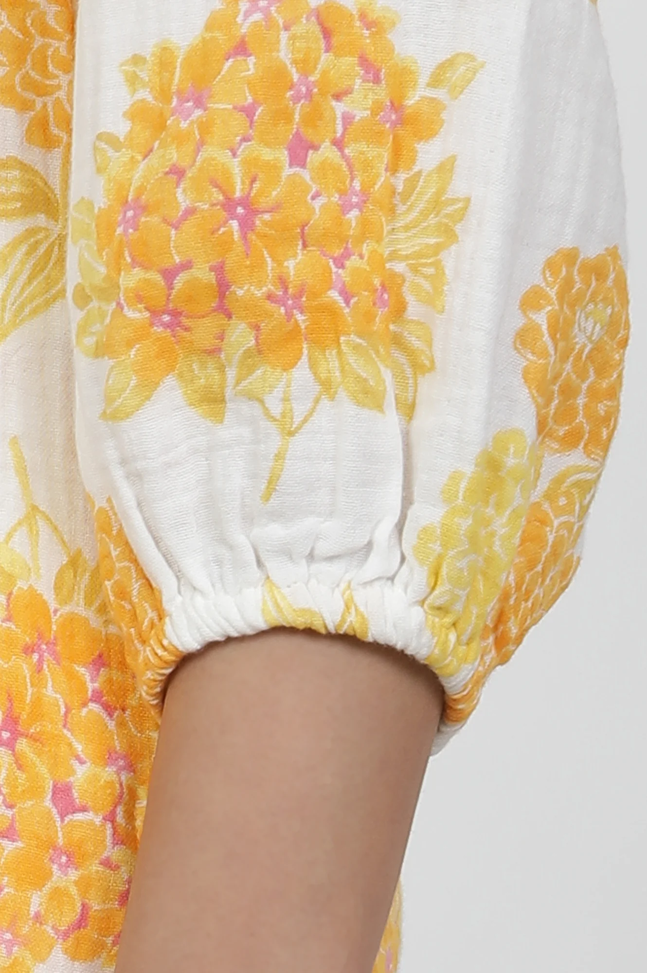 White And Yellow Bold Floral Printed Kurta And Pants Co-Ord Set - Image 7