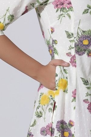 White Floral Printed A-Line Textured Cotton Kurta - Image 8