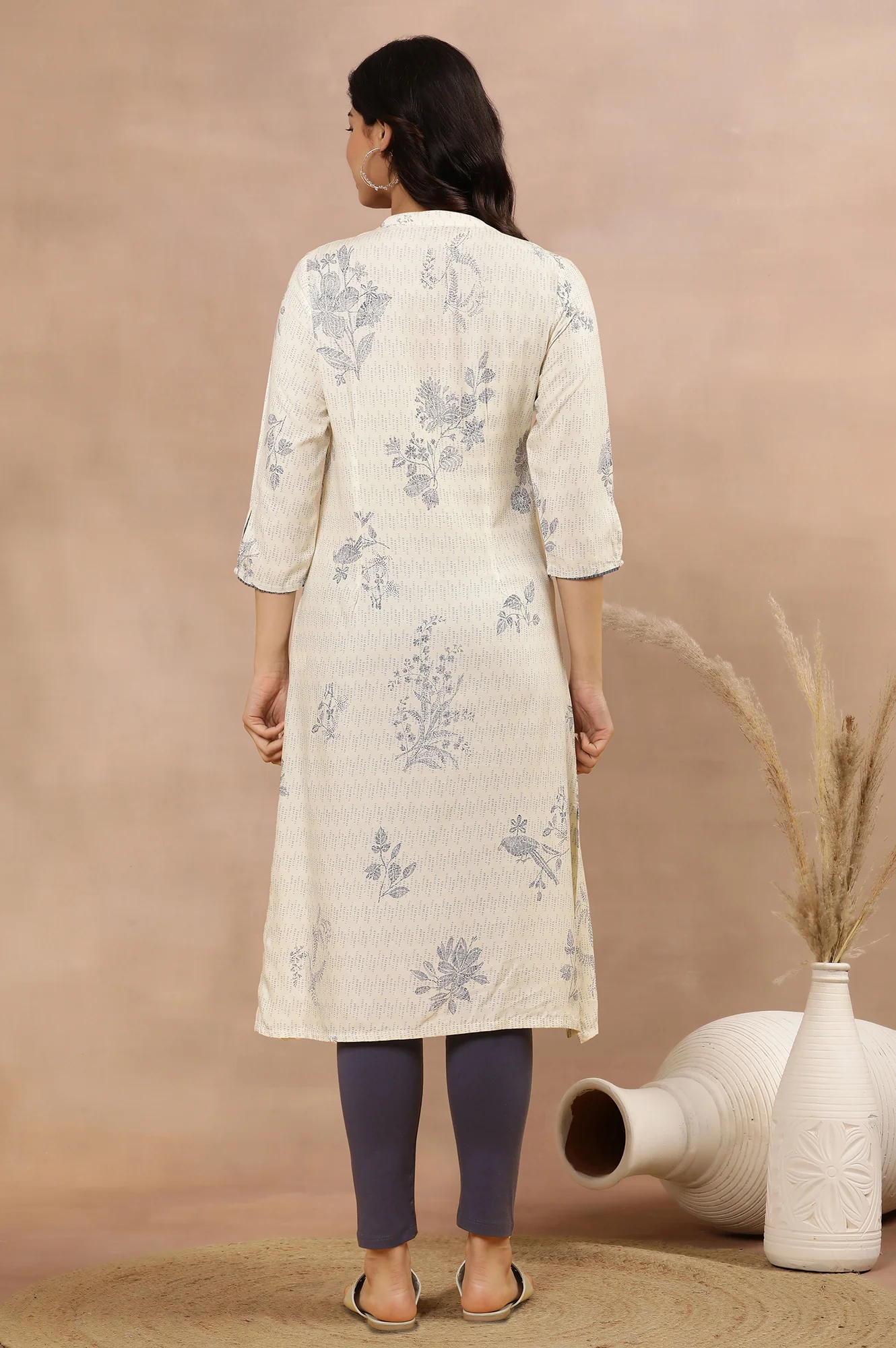 White Floral Printed Kurta And Tights Set - Image 4