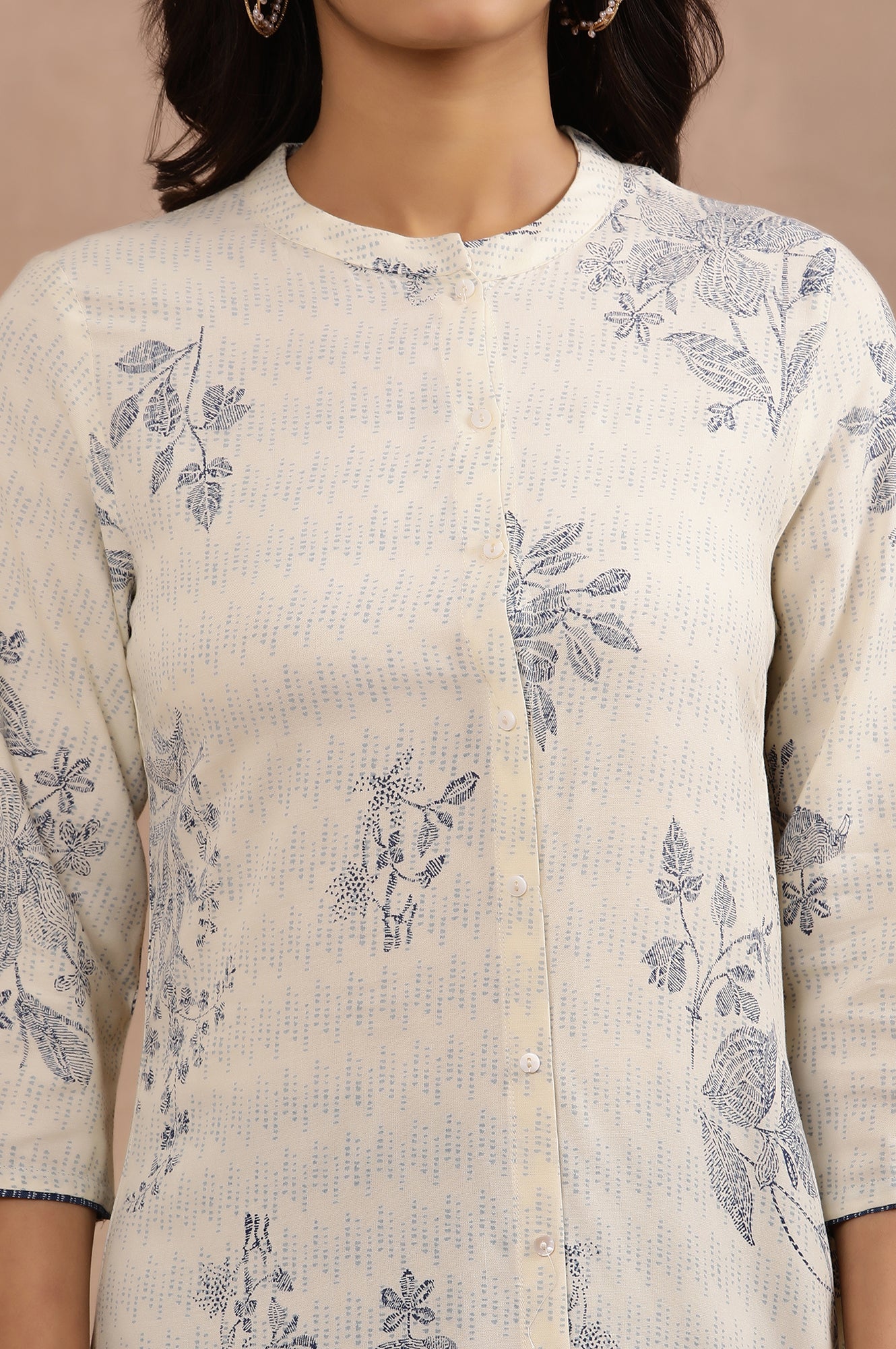 White Floral Printed Kurta And Tights Set - Image 6