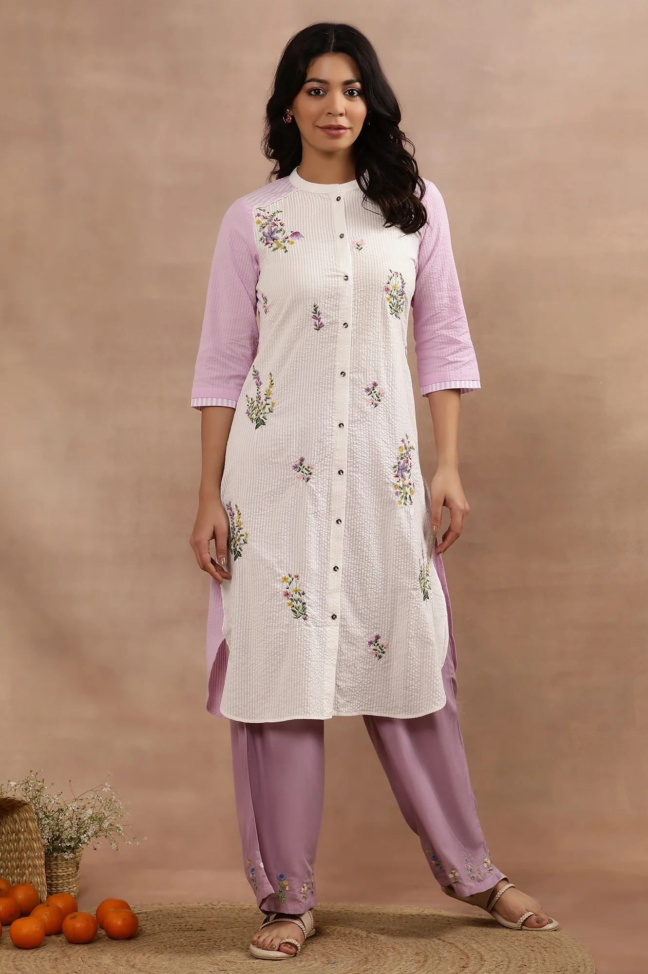 White Textured Cotton Embroidered Kurta and Pants Set - Image 2