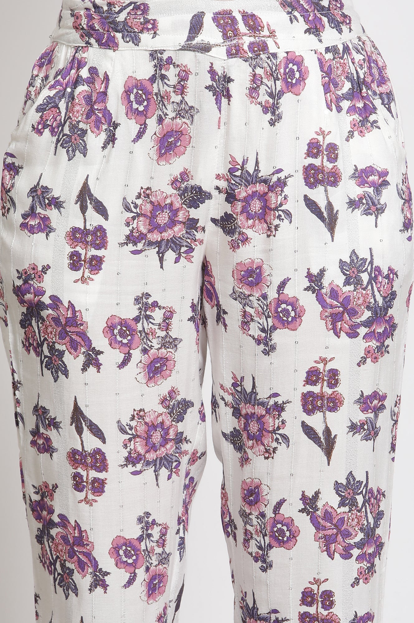 White Straight Floral Printed Kurta And Pants Set - Image 8