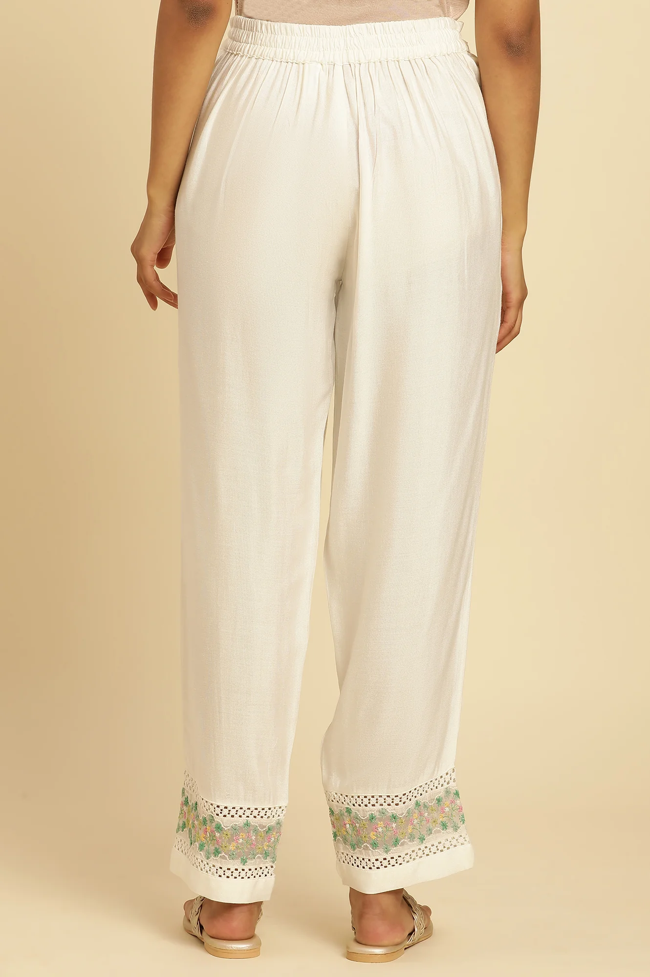 White Straight Pants With Embroidered Hemline - Image 3