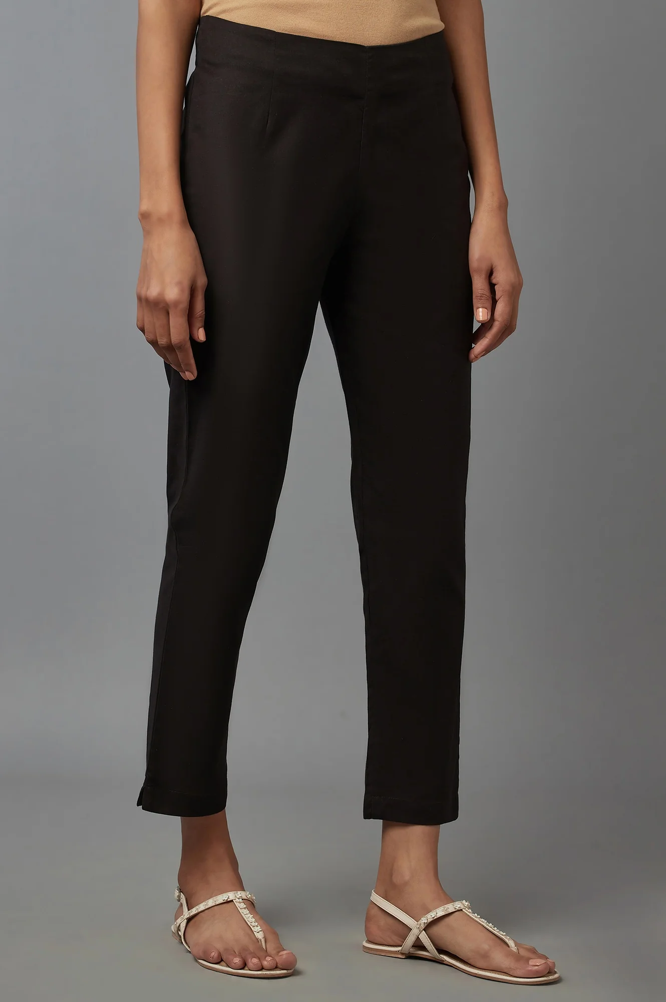 Women Black Slim Pants - Image 4