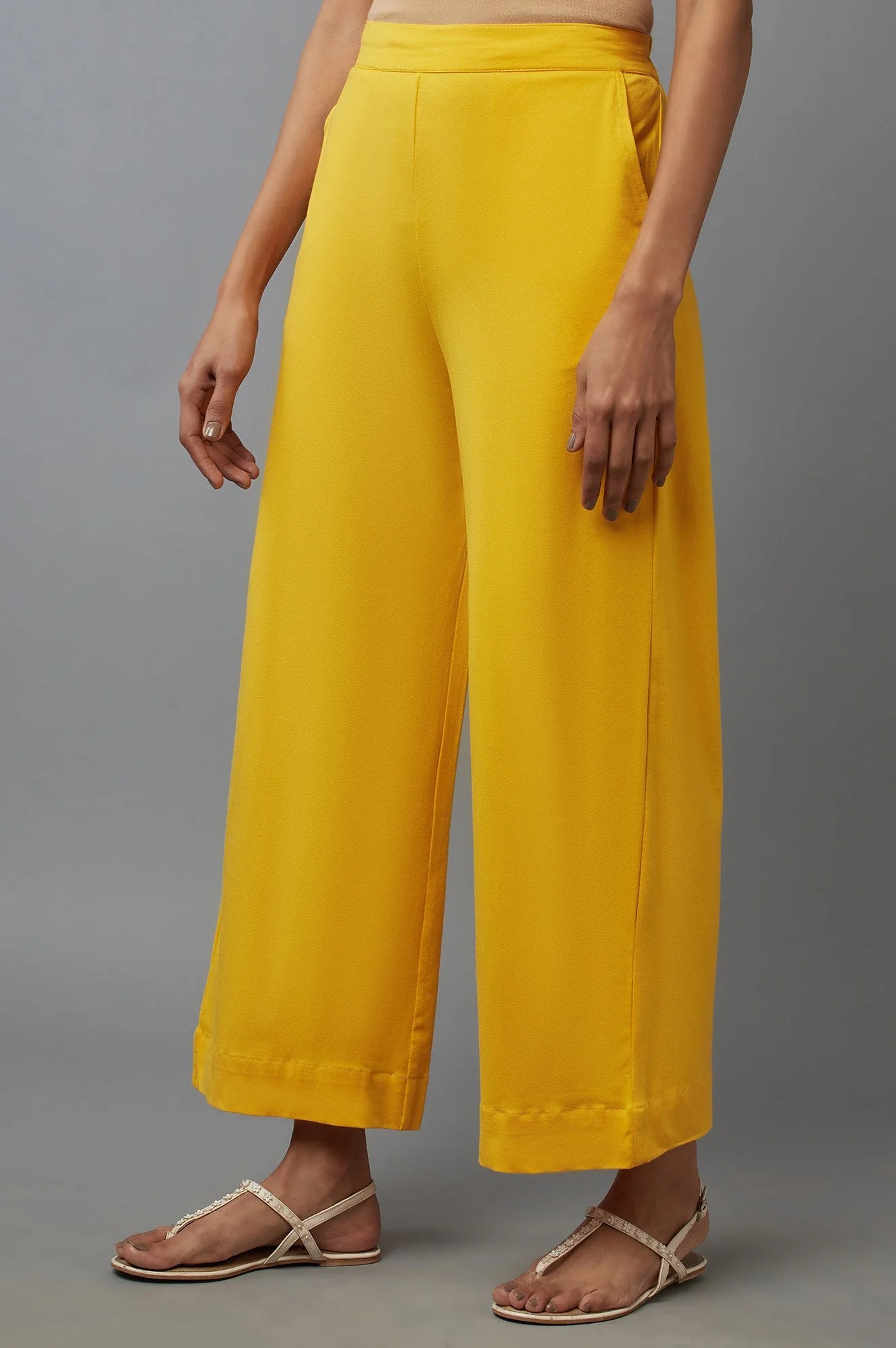Yellow Solid Straight Fit Cotton Palazzo With Side Pockets - Image 3
