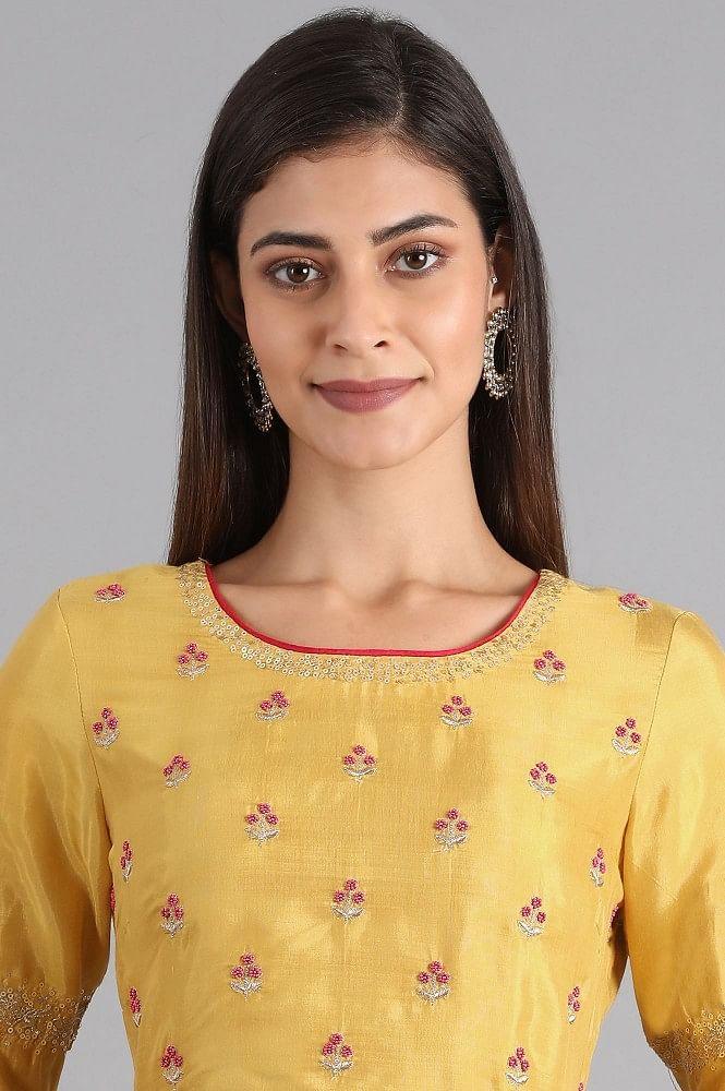 Yellow Round Neck Asymmetrical Hem kurta - Image 6