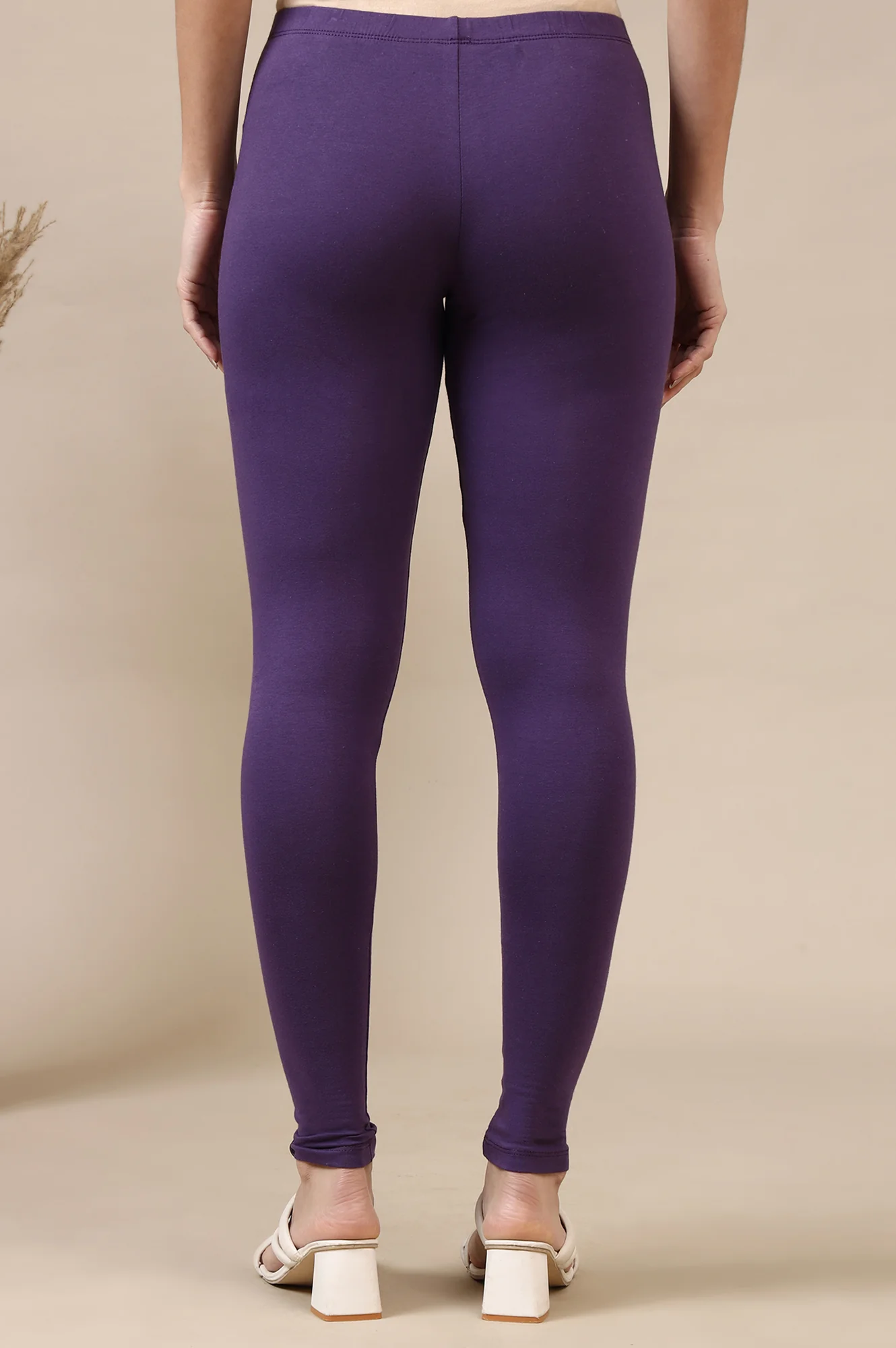 Purple Solid Skinny Fit Cotton Leggings With Slip On Closure - Image 3