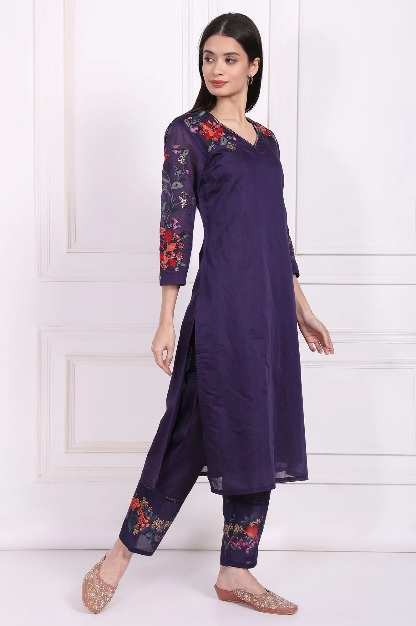 Purple Embroidered Straight Kurta with Straight Pant and Dupatta Set - Image 6