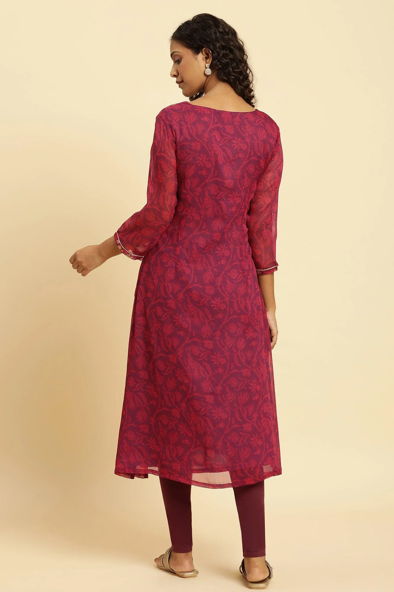 Purple Floral Printed Kurta With Zari Embroidery - Image 4