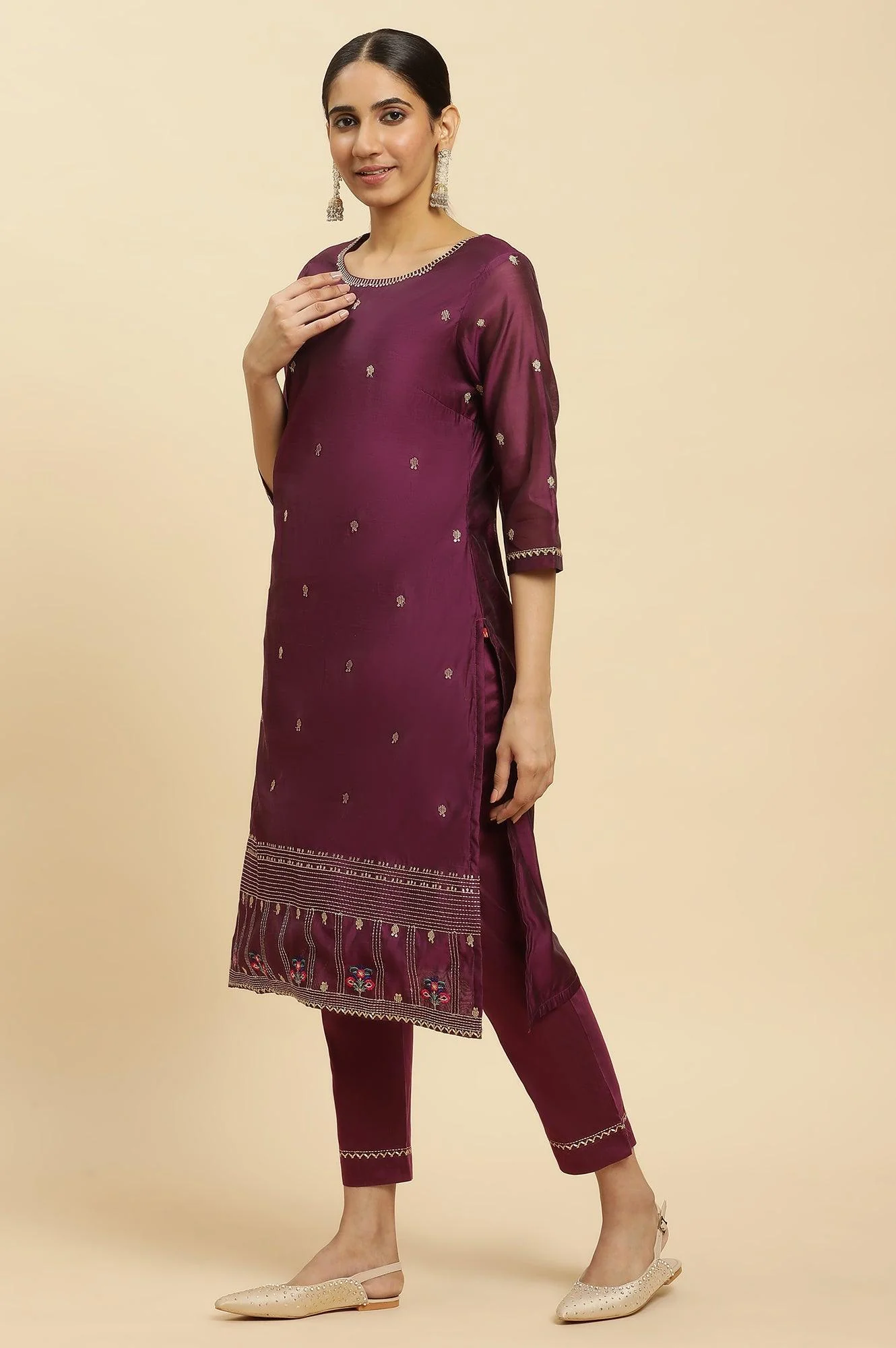Purple Metallic Embroidered Kurta, Pants And Dupatta Set - Image 5