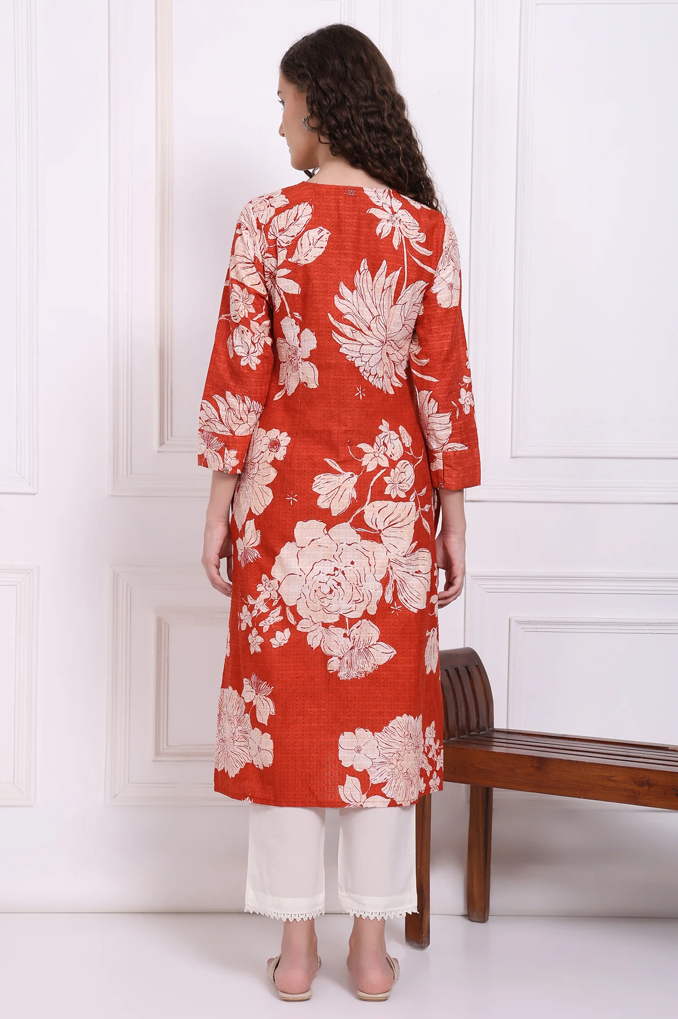 Red Bold Floral Printed Pure Cotton Straight Kurta with Lace - Image 5