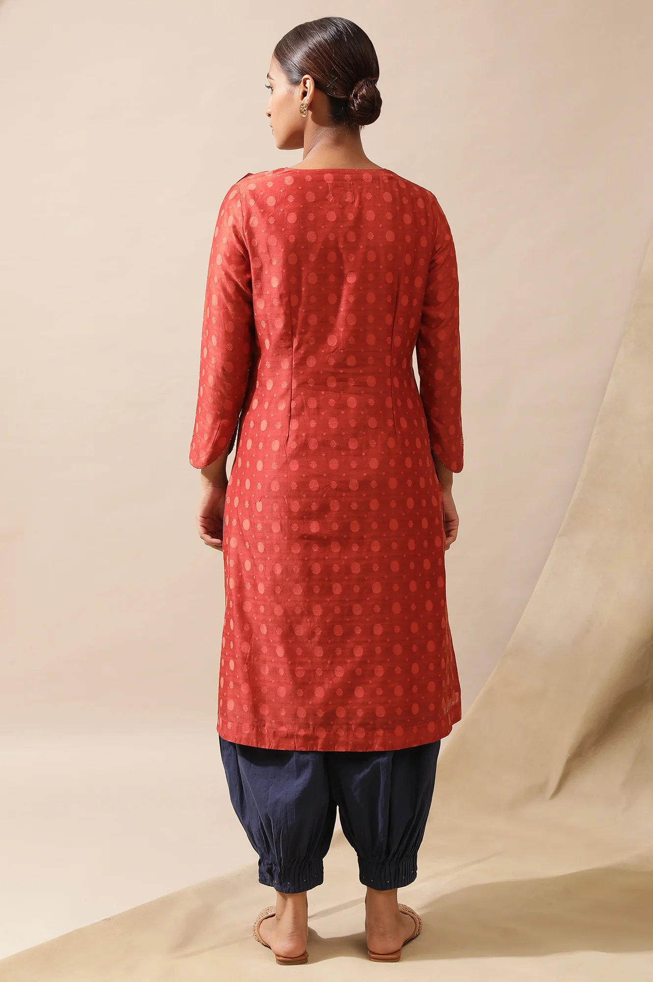 Red Cotton Silk Dobby Kurta With Tassels - Image 3