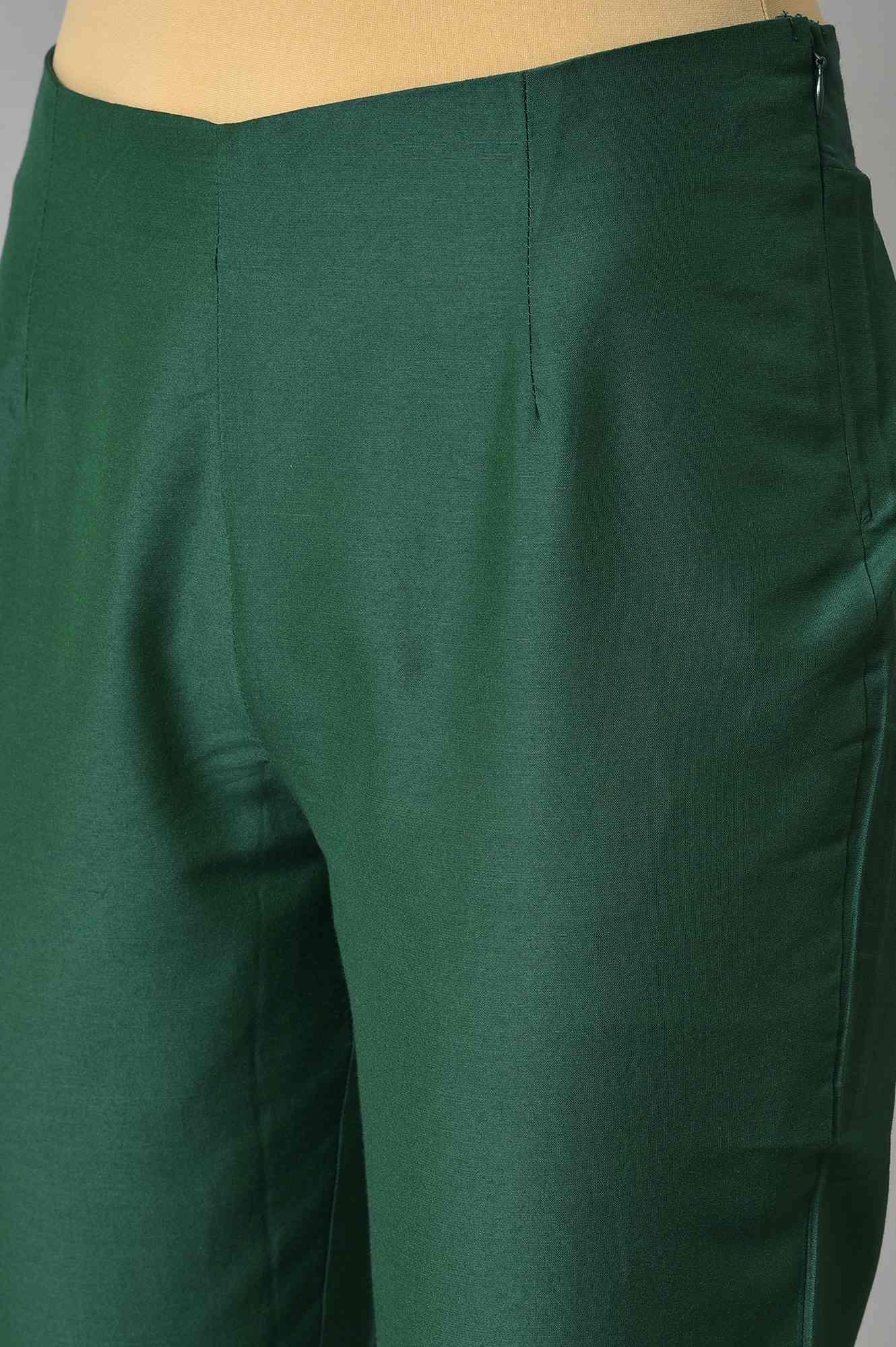 Red Embroidered Festive kurta With Green Slim Pants - Image 8