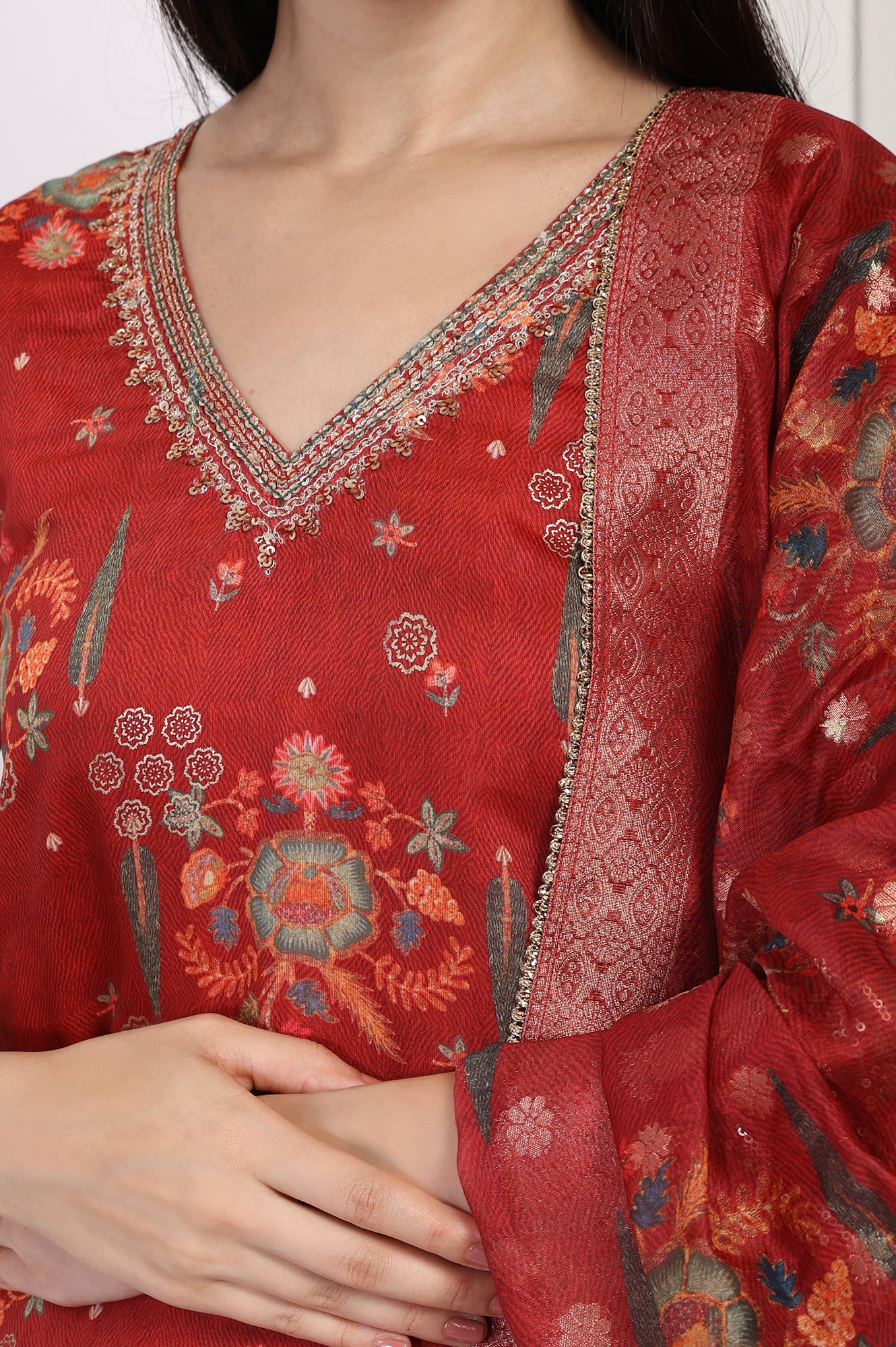Red Embroidered Straight Jacquard Kurta with Sharara and Dupatta Set - Image 4