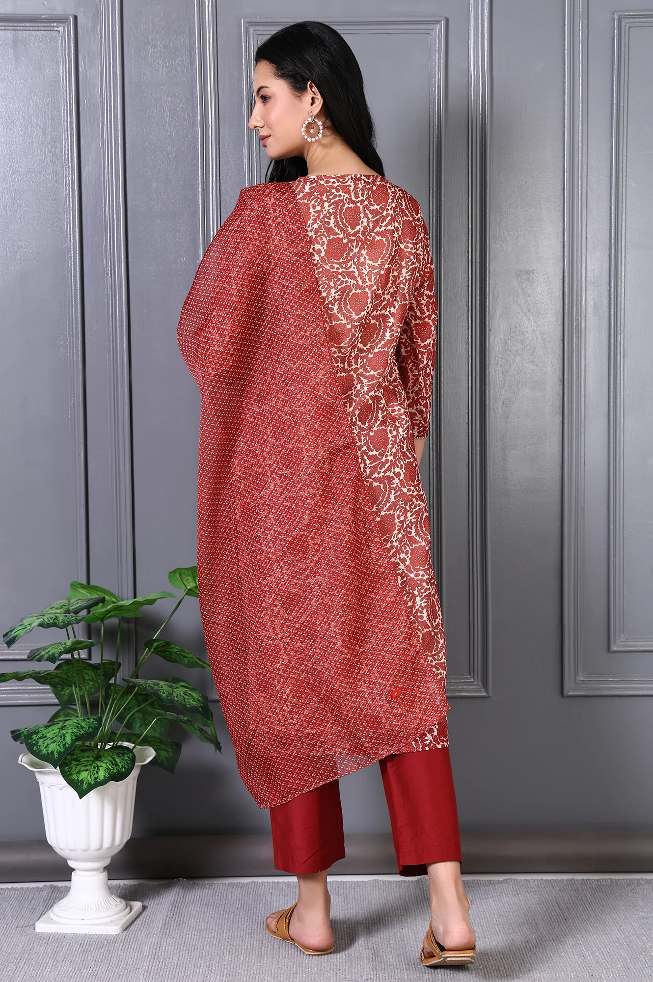 Red Floral Printed Kota Straight Kurta, Pants and Dupatta Set - Image 5