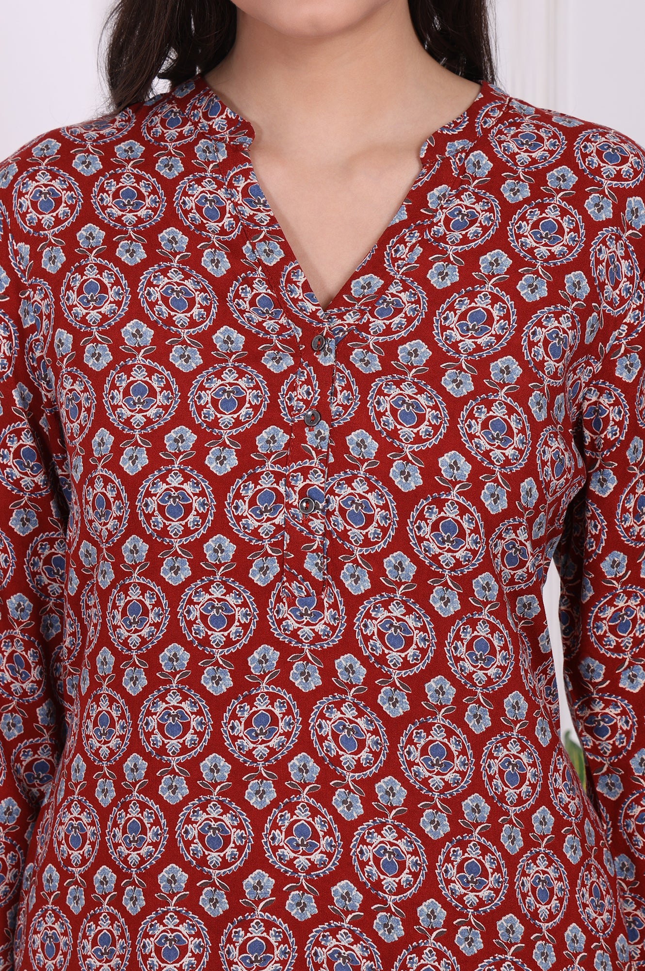 Red Floral Printed Rayon Straight Kurta - Image 3