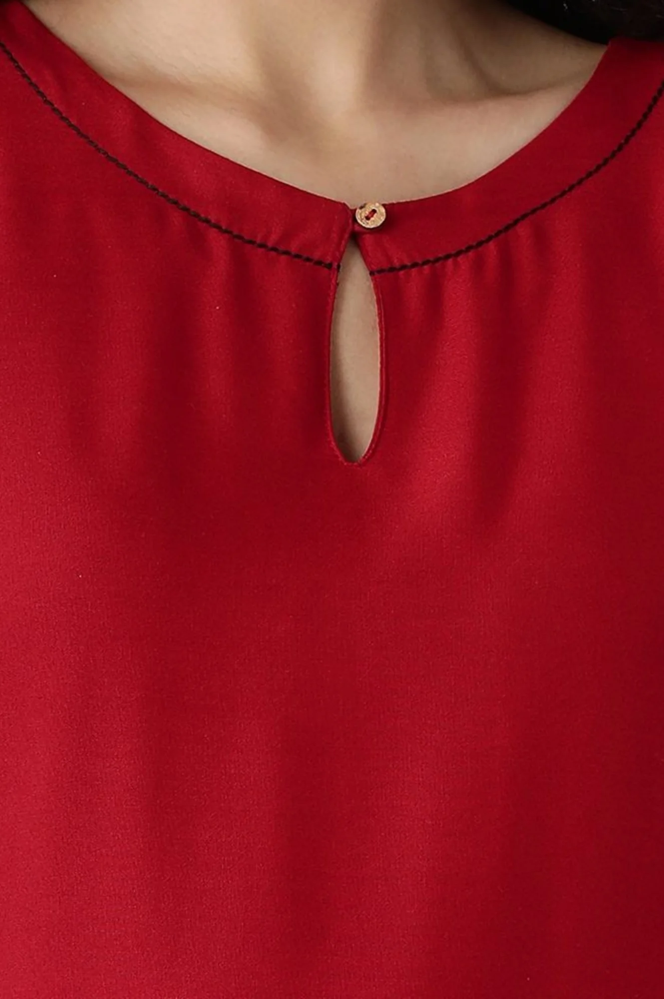 Red Geometric Printed Keyhole Neckline Rayon Straight Kurta - Image 3